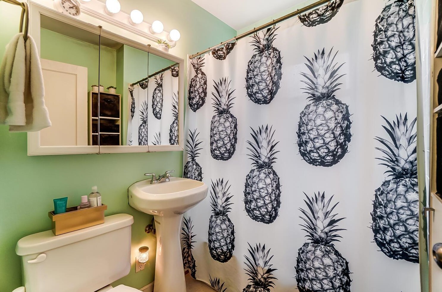 3443 Dresden St, Columbus OH 43224-3442 exterior