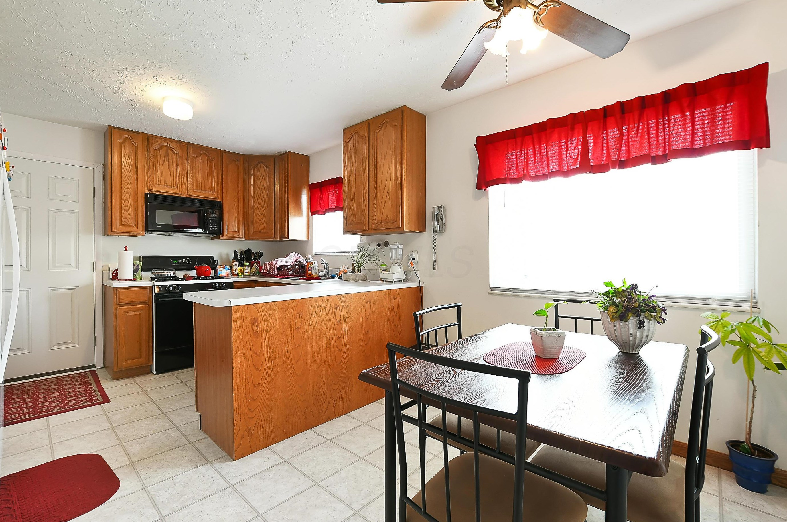 3232 Latonia Rd, Columbus OH 43232-6350 exterior