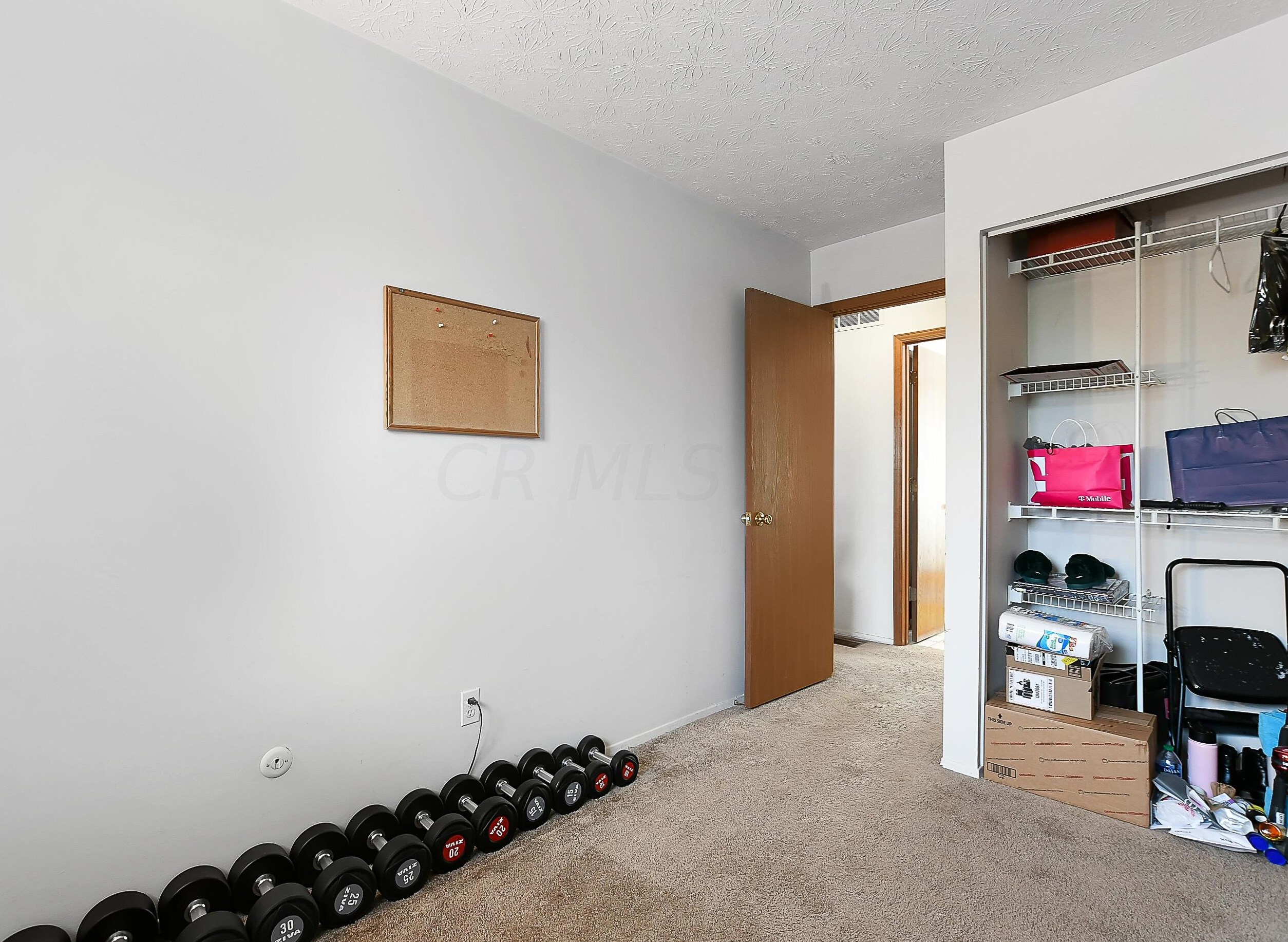 3232 Latonia Rd, Columbus OH 43232-6350 exterior