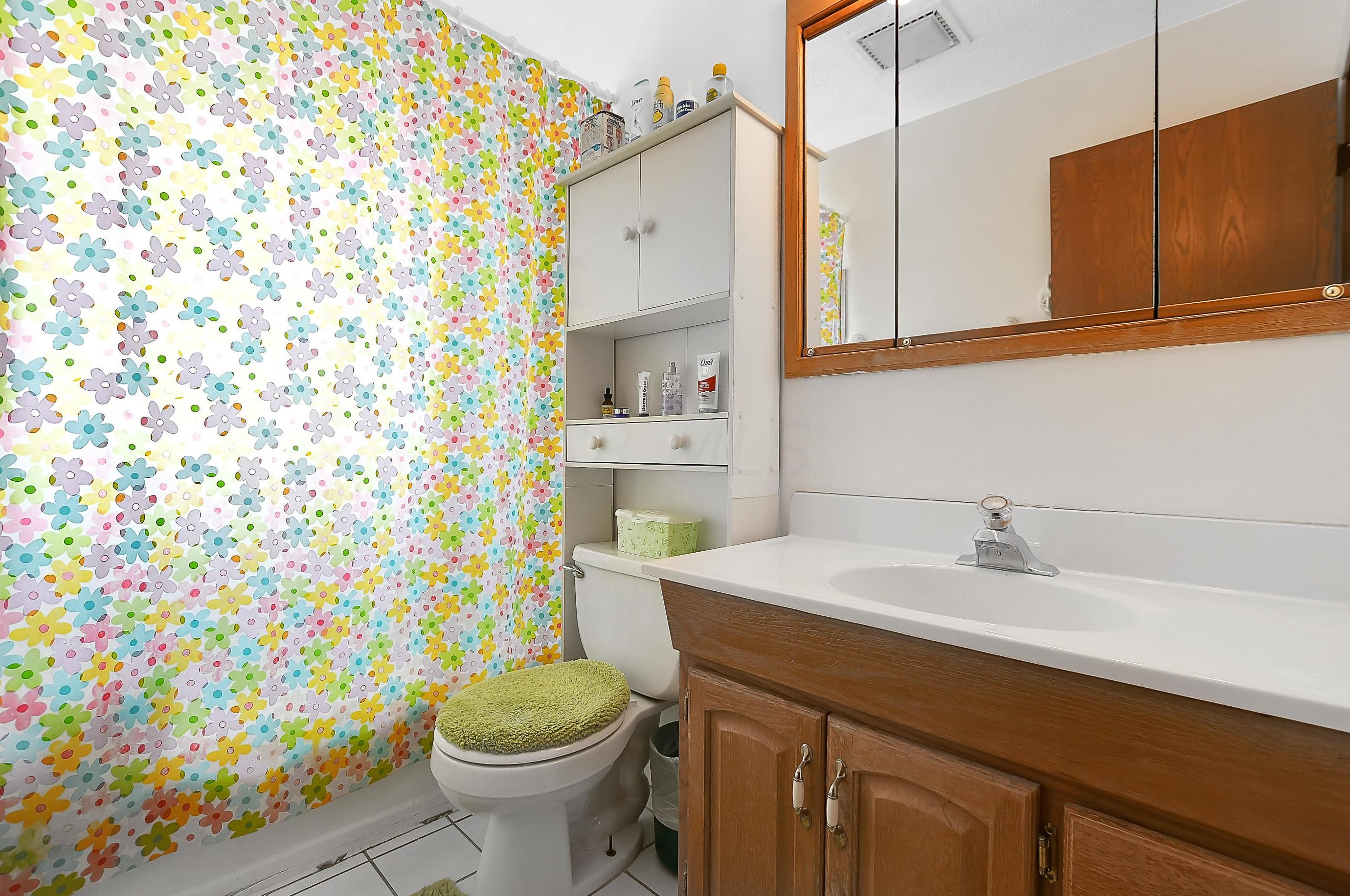 3232 Latonia Rd, Columbus OH 43232-6350 exterior