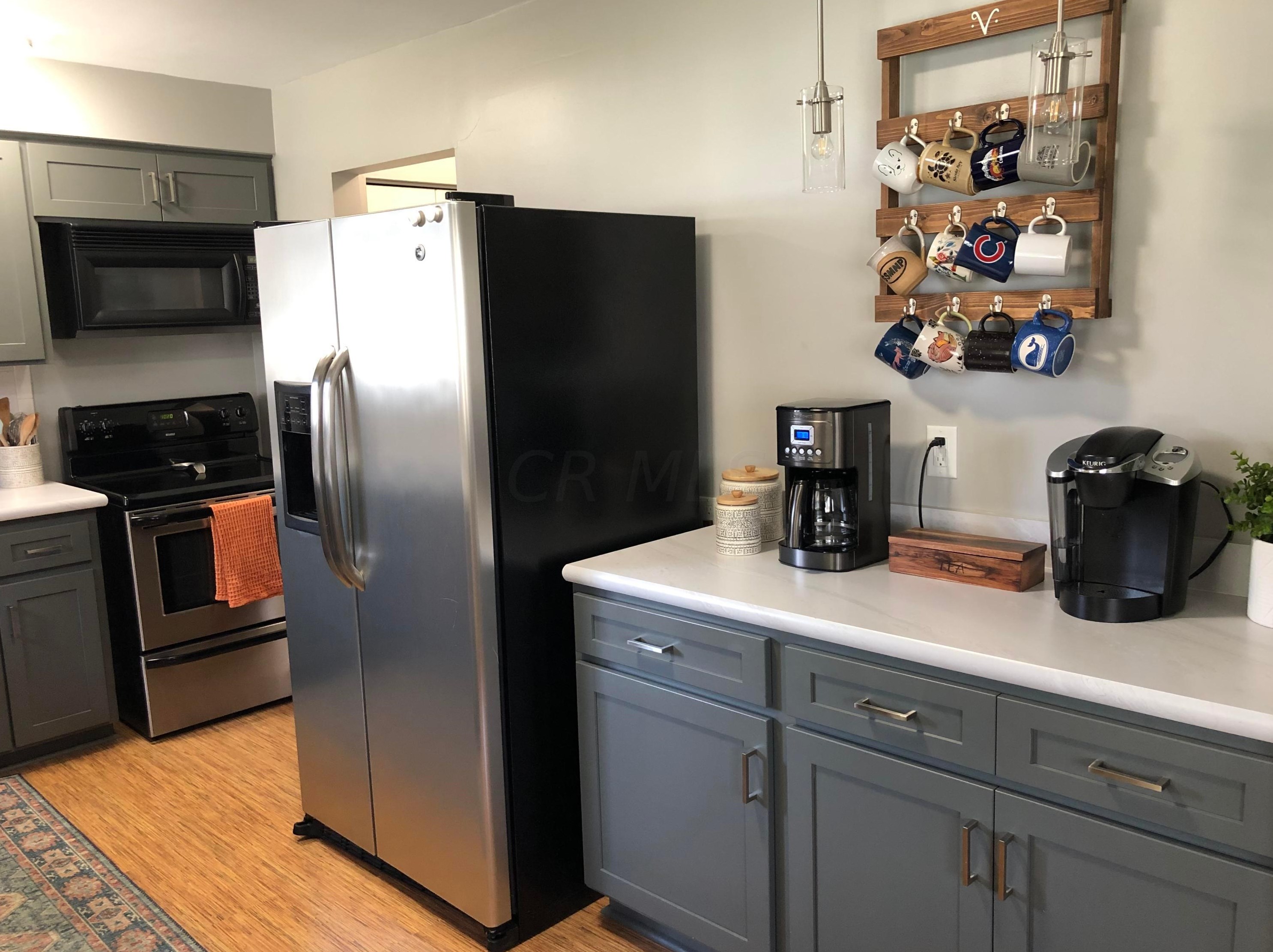 838 Janet Dr, Columbus OH 43224-2638 exterior