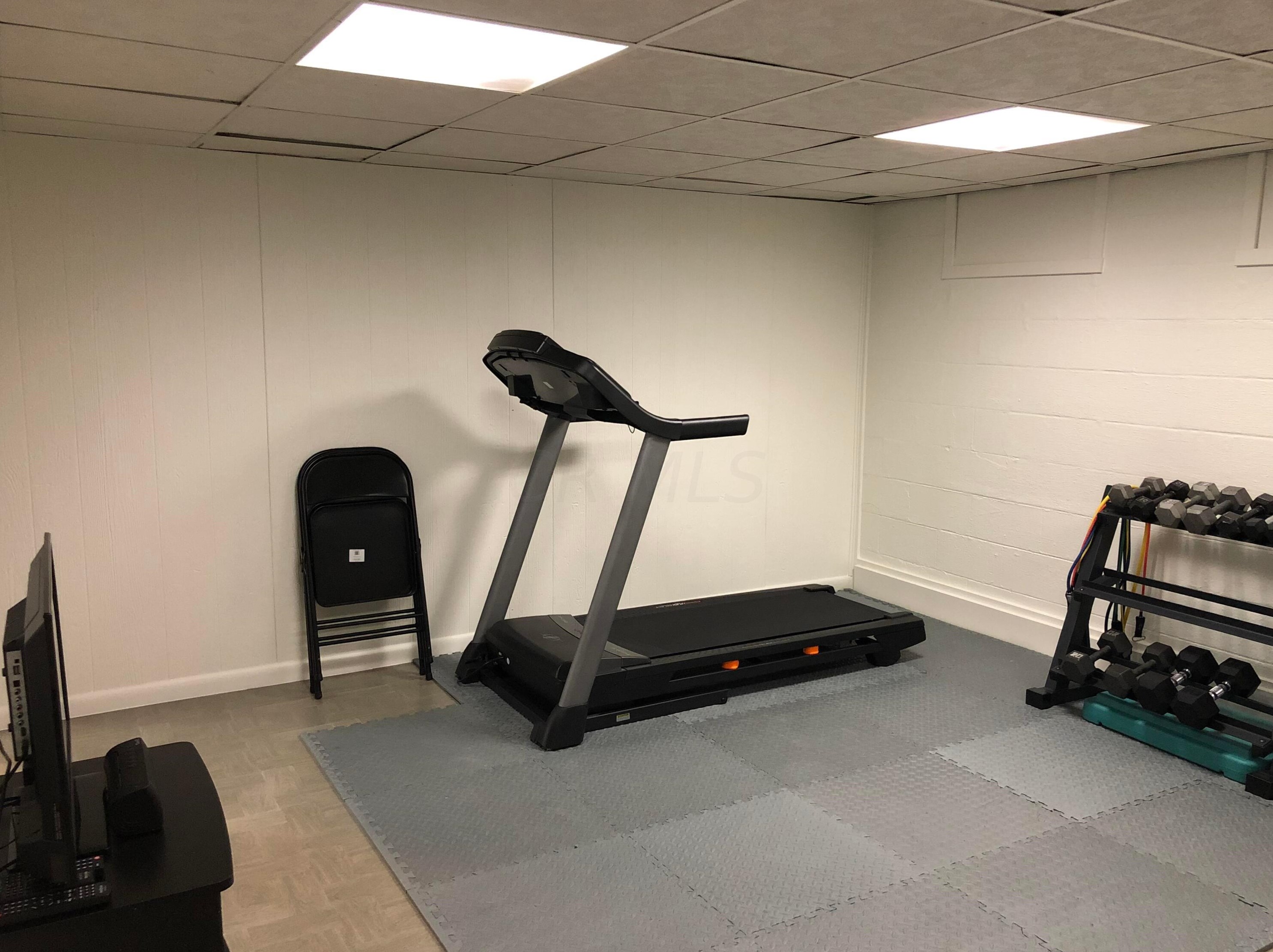 838 Janet Dr, Columbus OH 43224-2638 exterior