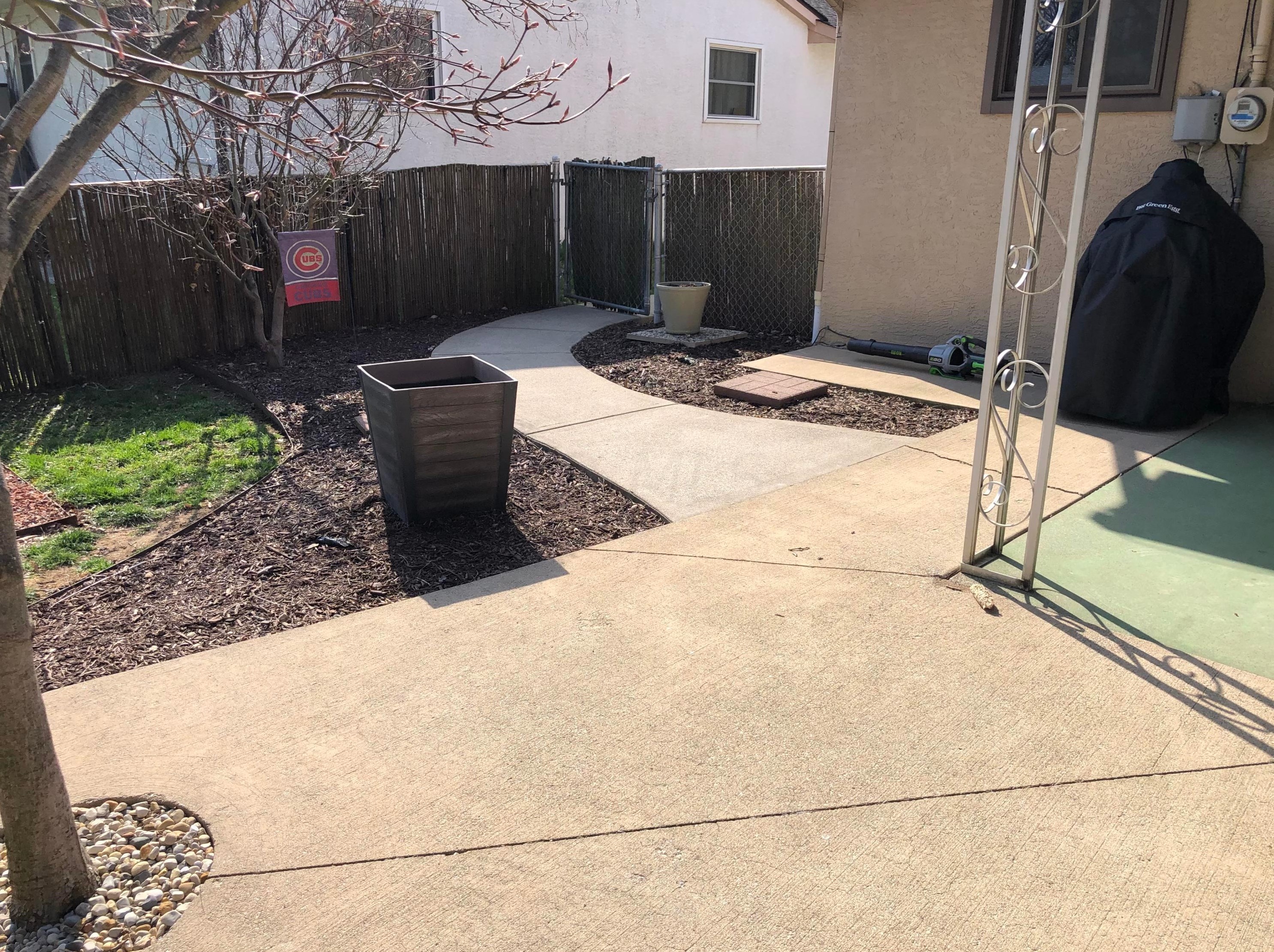 838 Janet Dr, Columbus OH 43224-2638 exterior