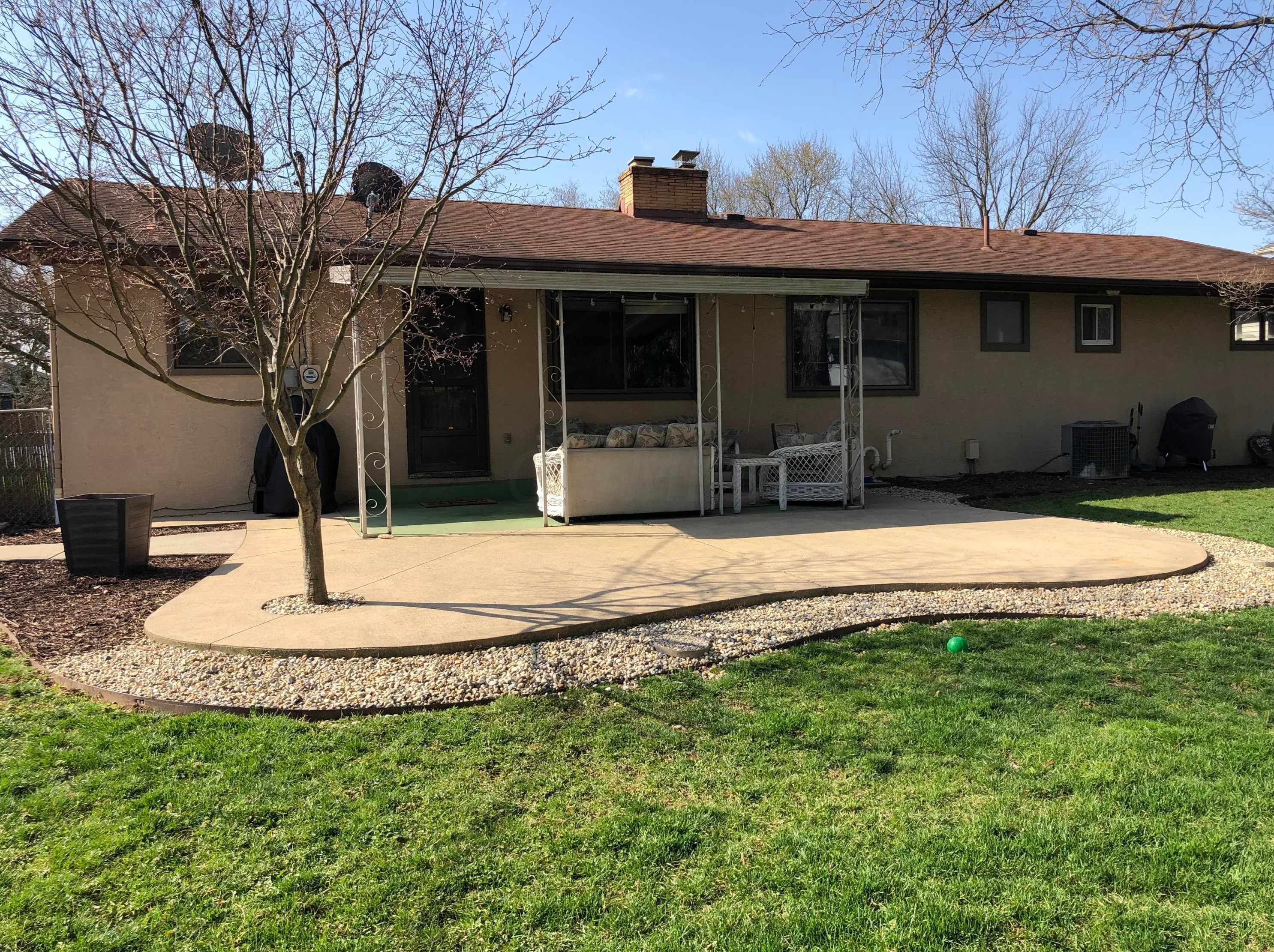 838 Janet Dr, Columbus OH 43224-2638 exterior