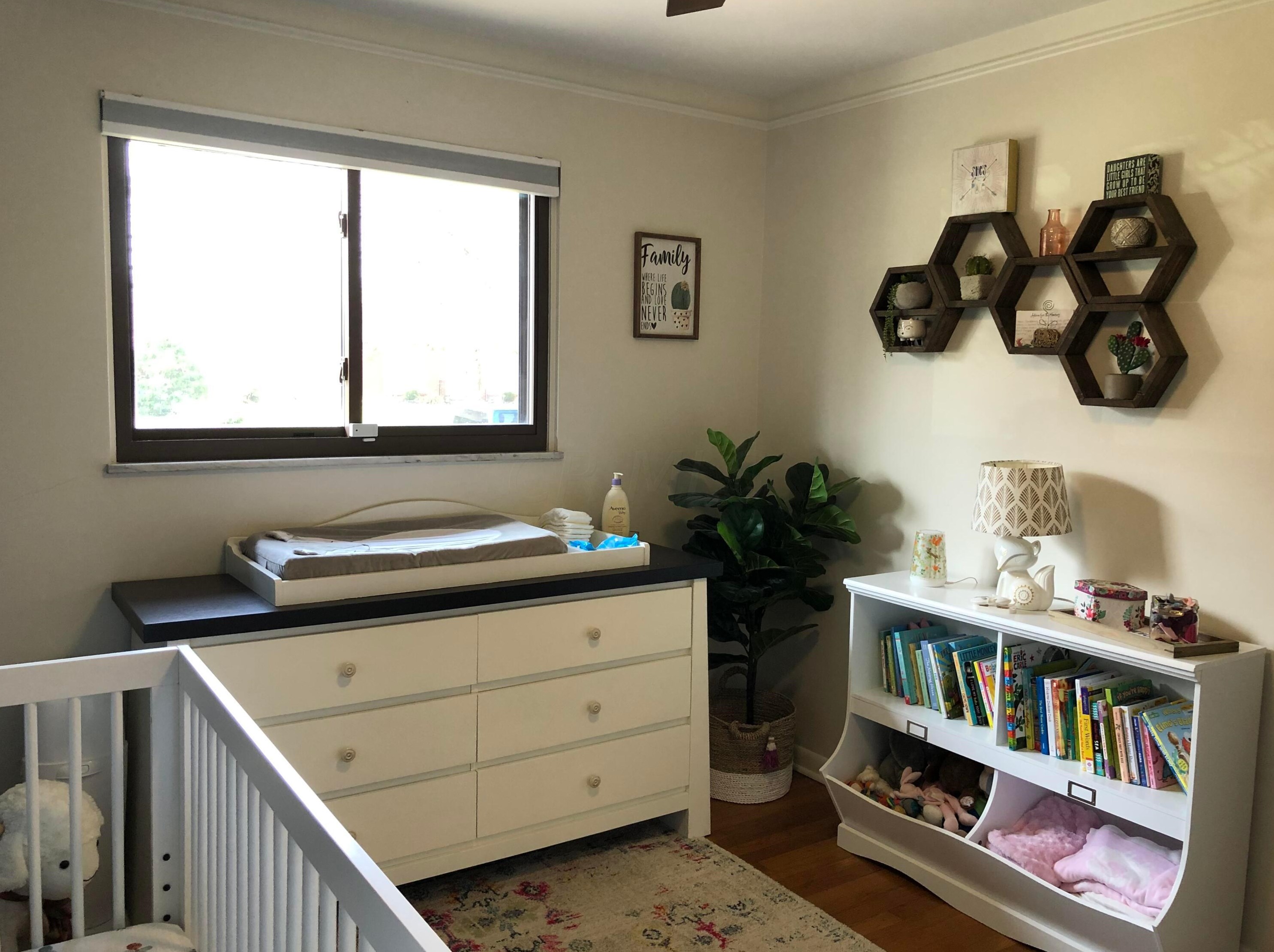 838 Janet Dr, Columbus OH 43224-2638 exterior