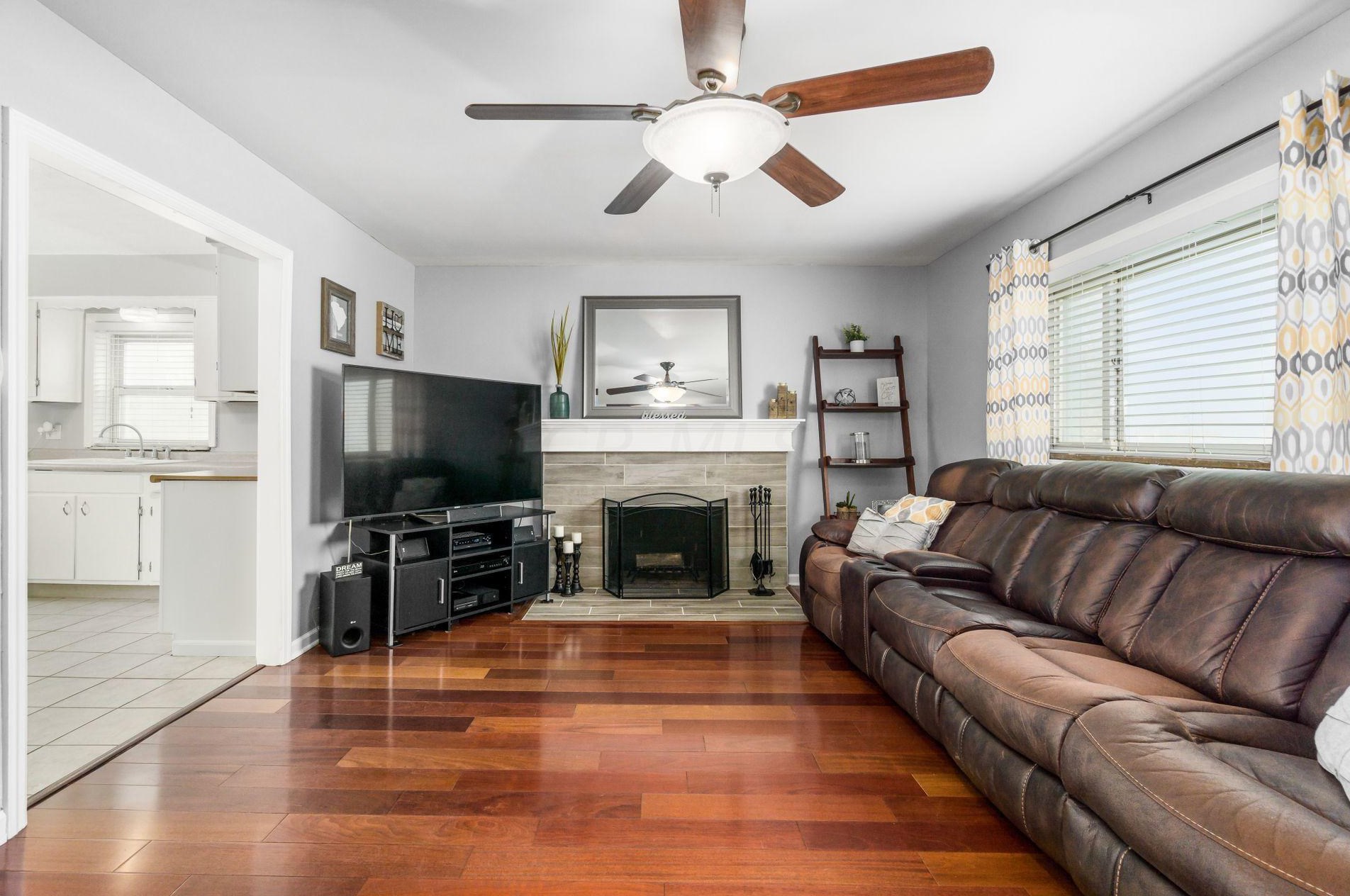 947 Hart Rd, Columbus OH 43223-3326 exterior