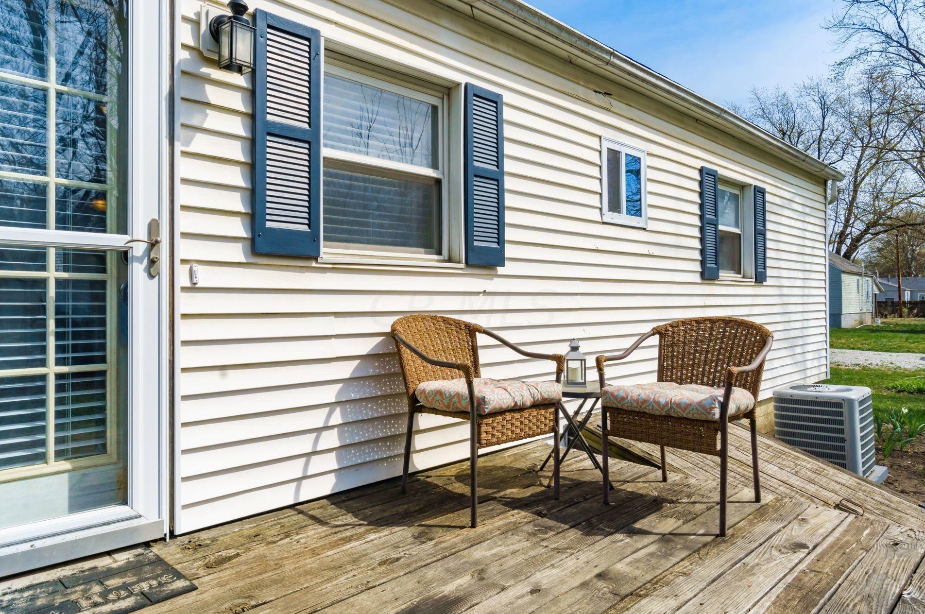 947 Hart Rd, Columbus OH 43223-3326 exterior