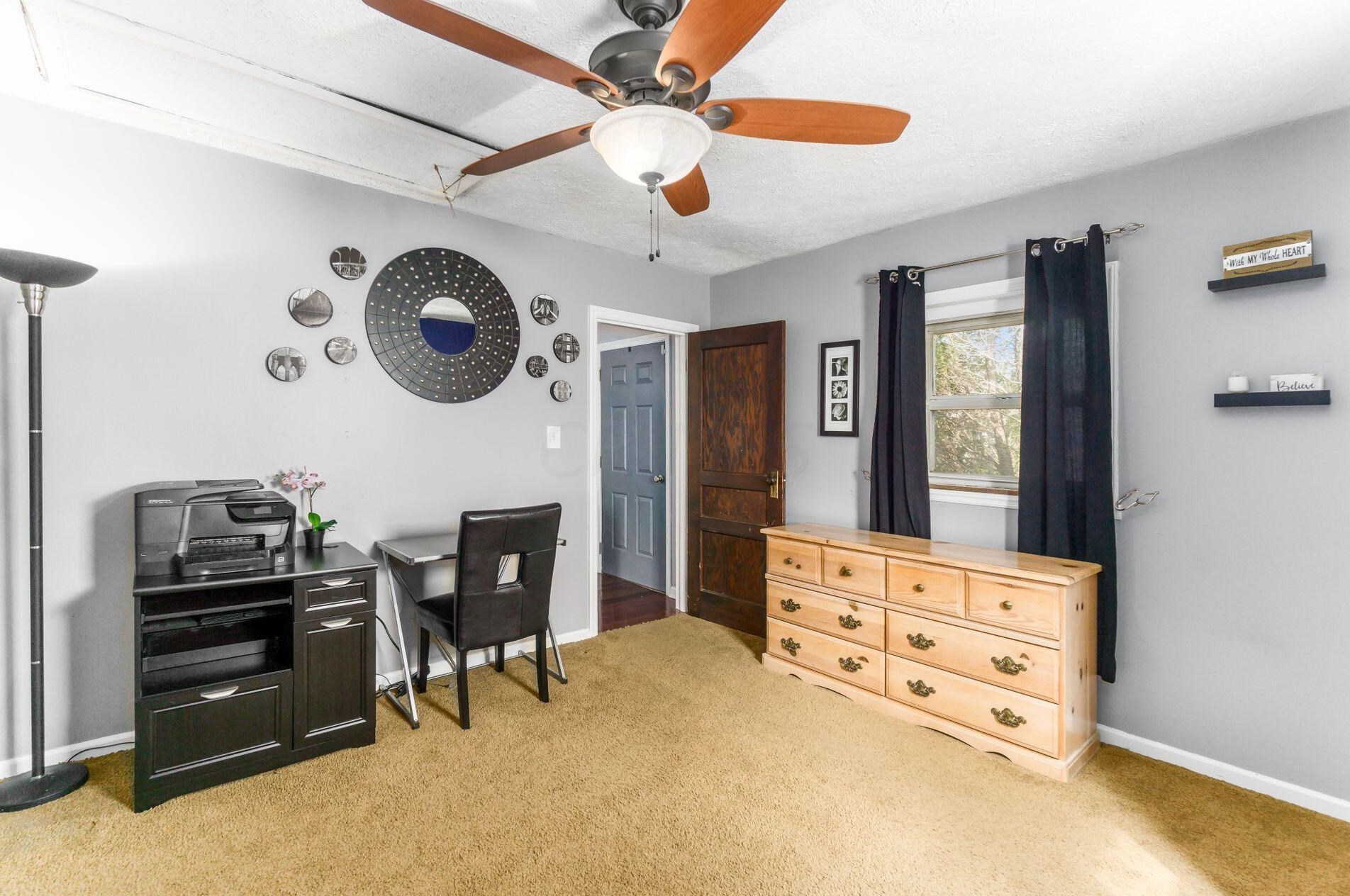 947 Hart Rd, Columbus OH 43223-3326 exterior