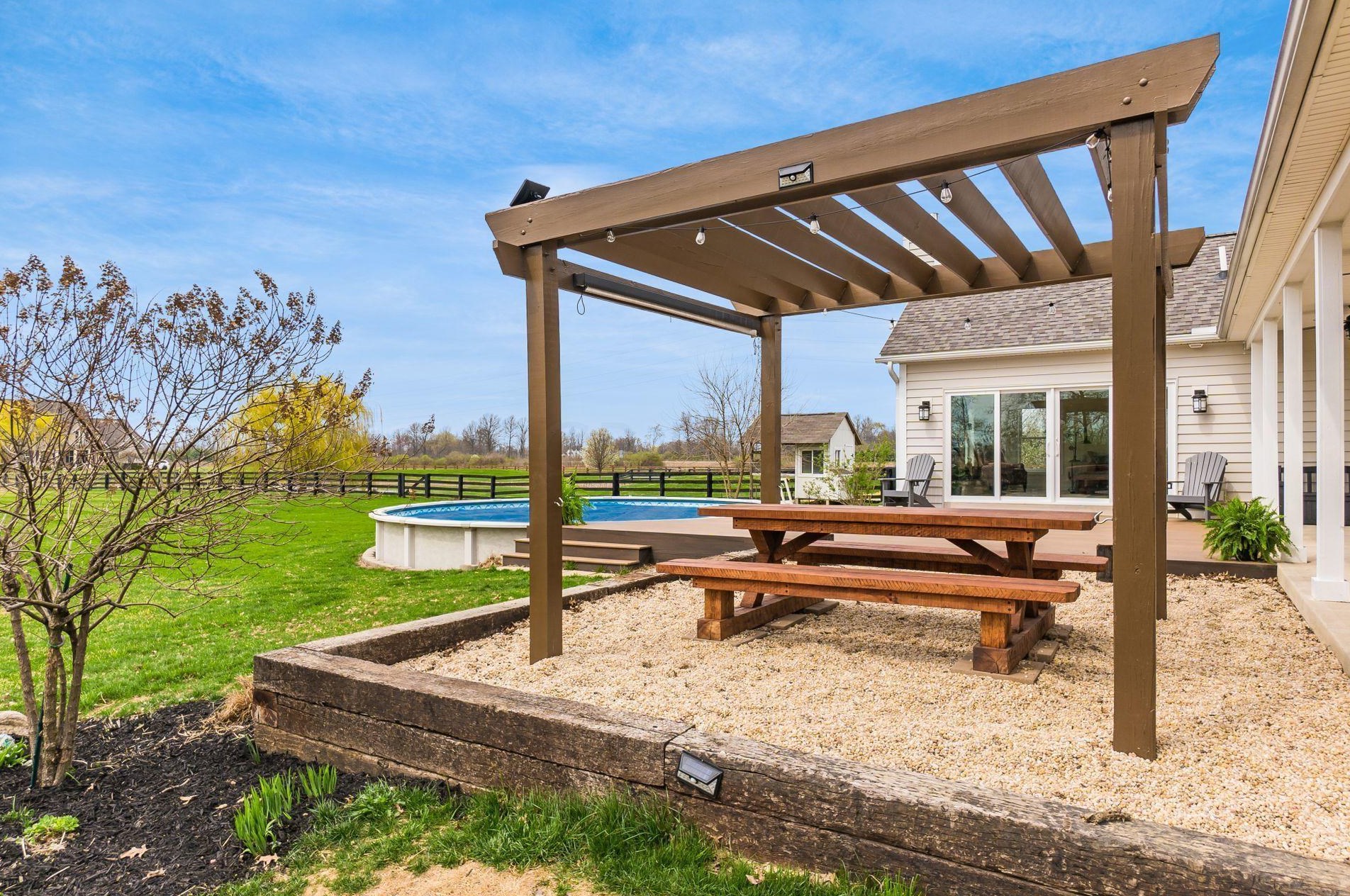 1176 Dale Ford Rd, Delaware OH  43015-8328 exterior