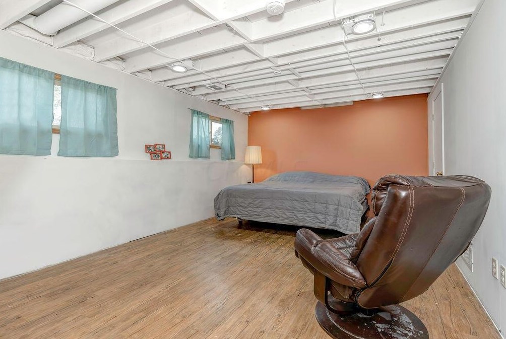 5023 Albany Dr, Columbus OH 43232-6229 exterior