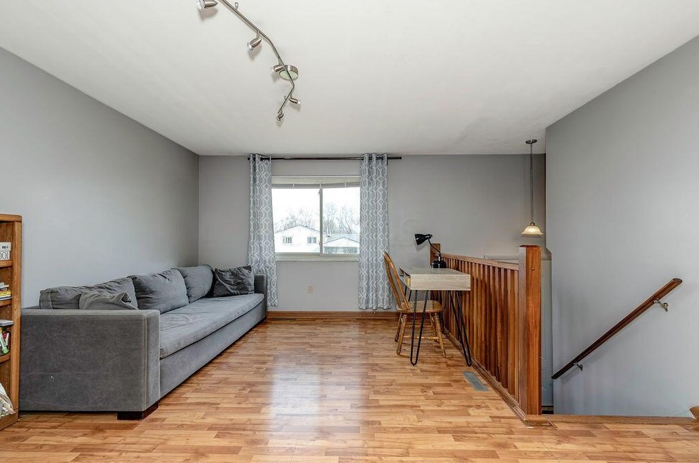 5023 Albany Dr, Columbus OH 43232-6229 exterior