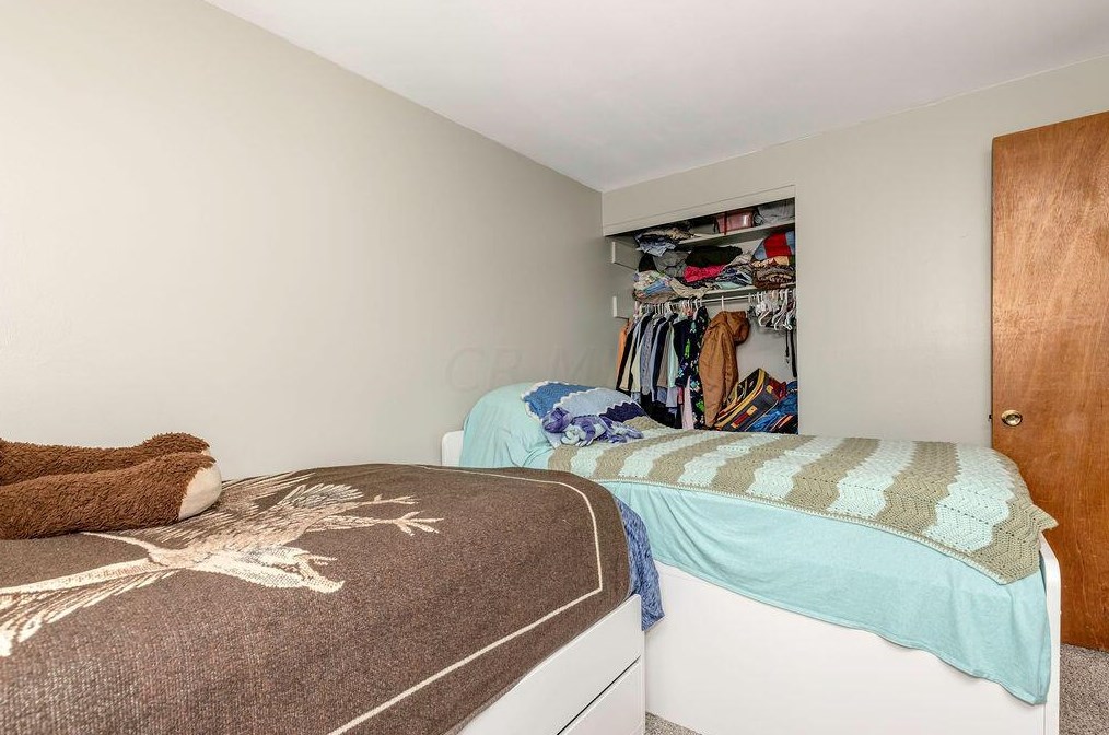 5023 Albany Dr, Columbus OH 43232-6229 exterior