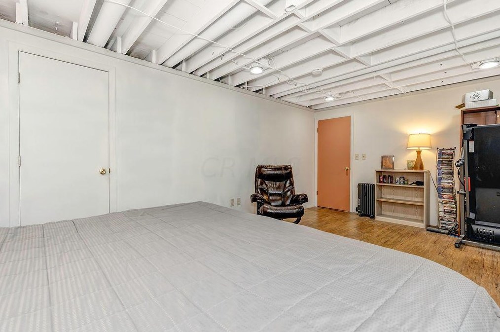 5023 Albany Dr, Columbus OH 43232-6229 exterior