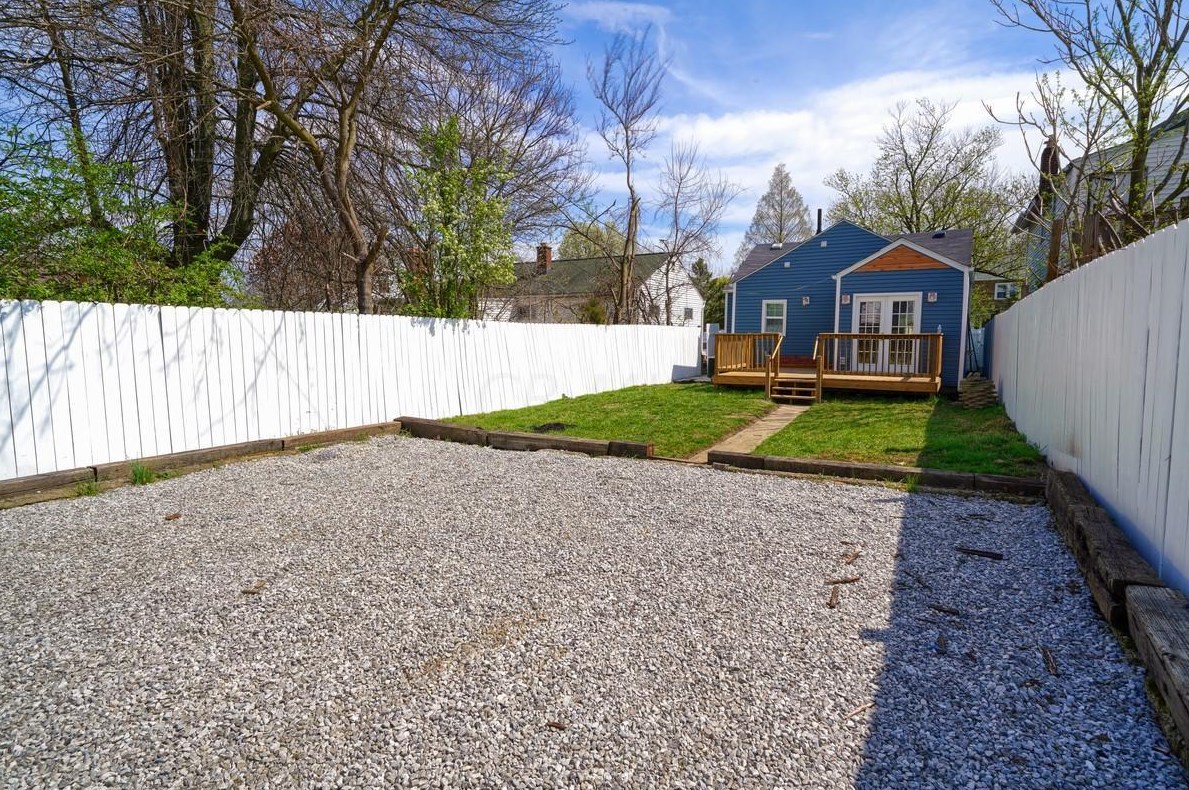 1438 Atcheson St, Columbus OH  43203-1121 exterior