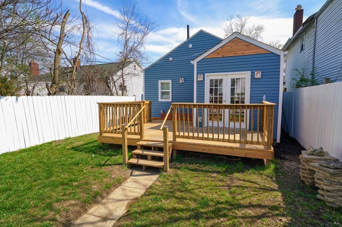 1438 Atcheson St, Columbus OH  43203-1121 exterior