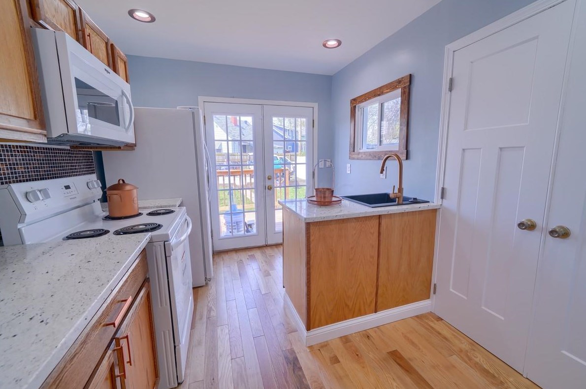 1438 Atcheson St, Columbus OH  43203-1121 exterior