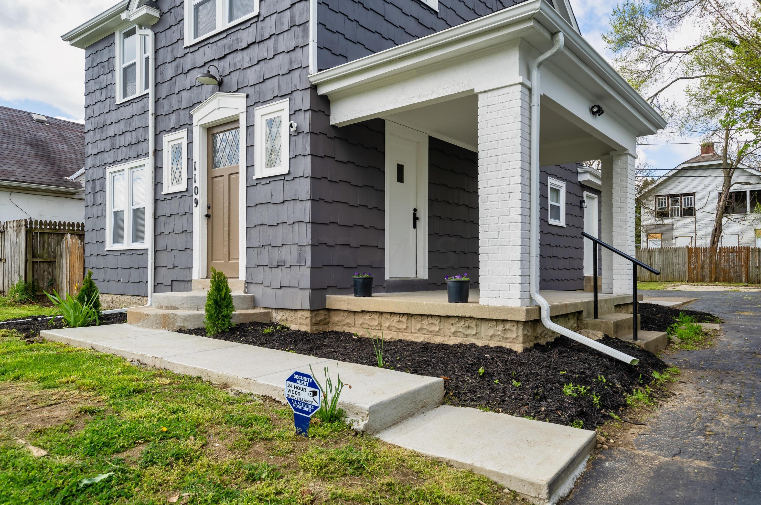 1109 Ellsworth Ave, Columbus OH  43206-1713 exterior