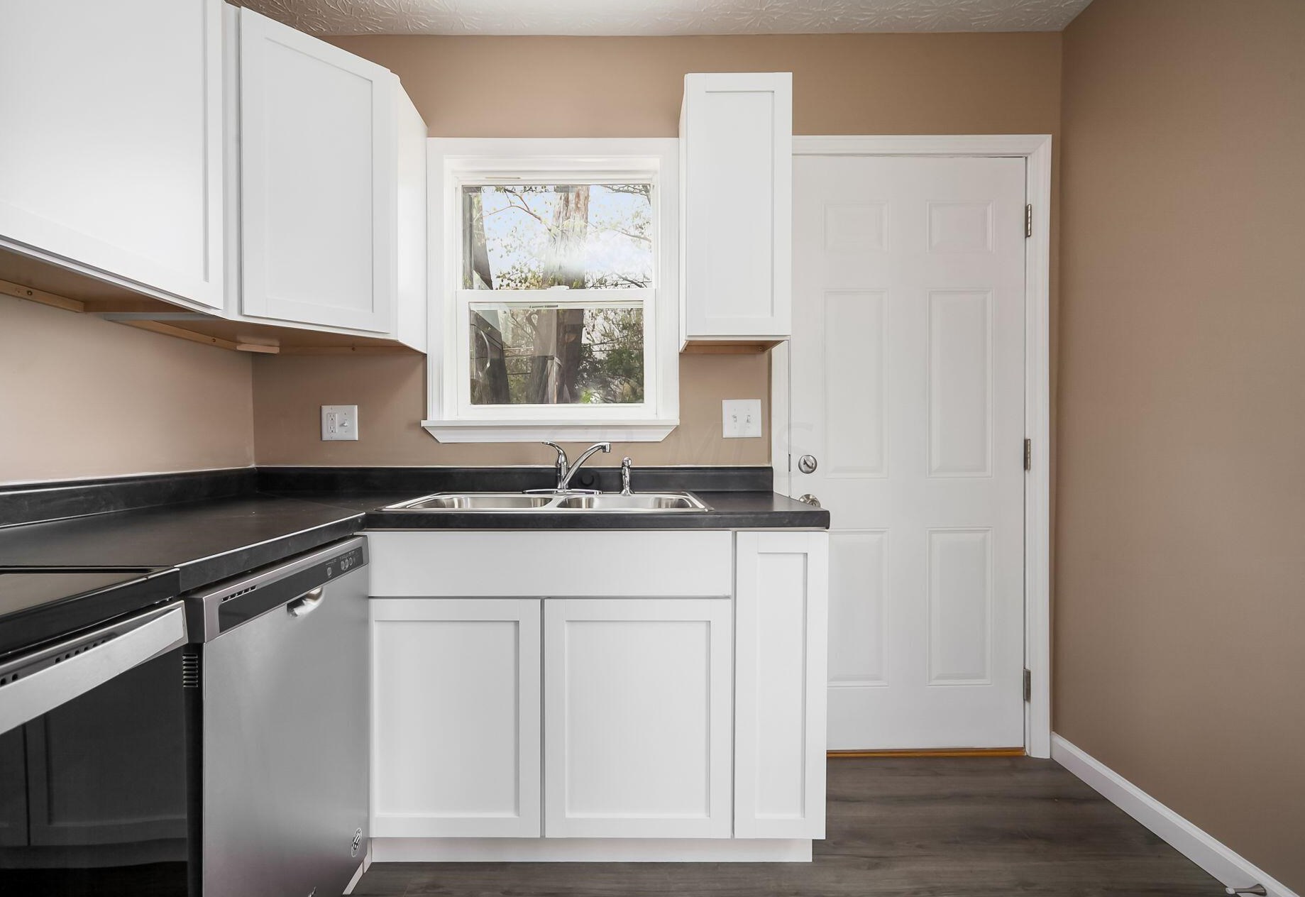 2753 Osceola Ave, Columbus OH  43211-1192 exterior