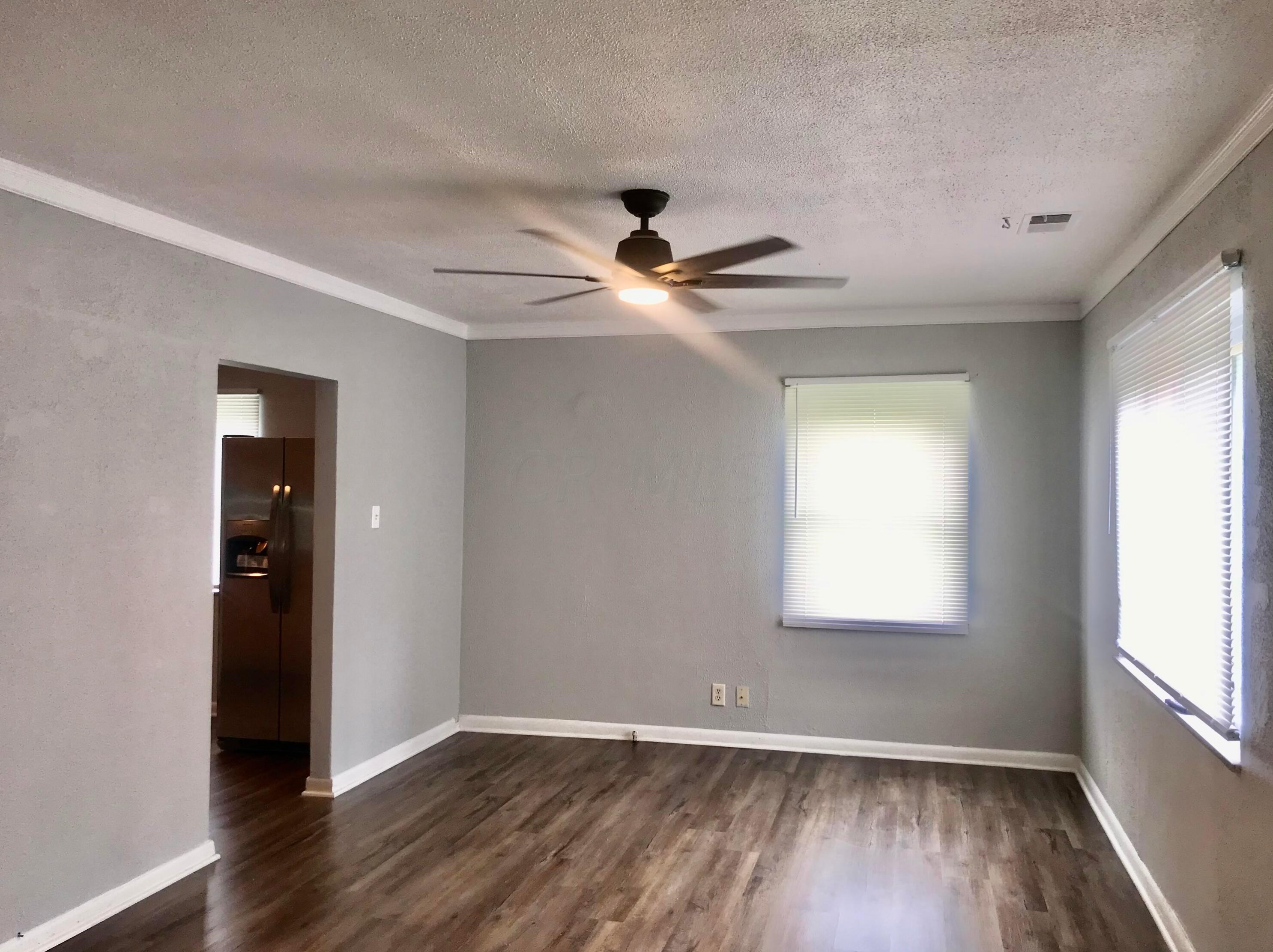 1702 Linnet Ave, Columbus OH 43223-2828 exterior