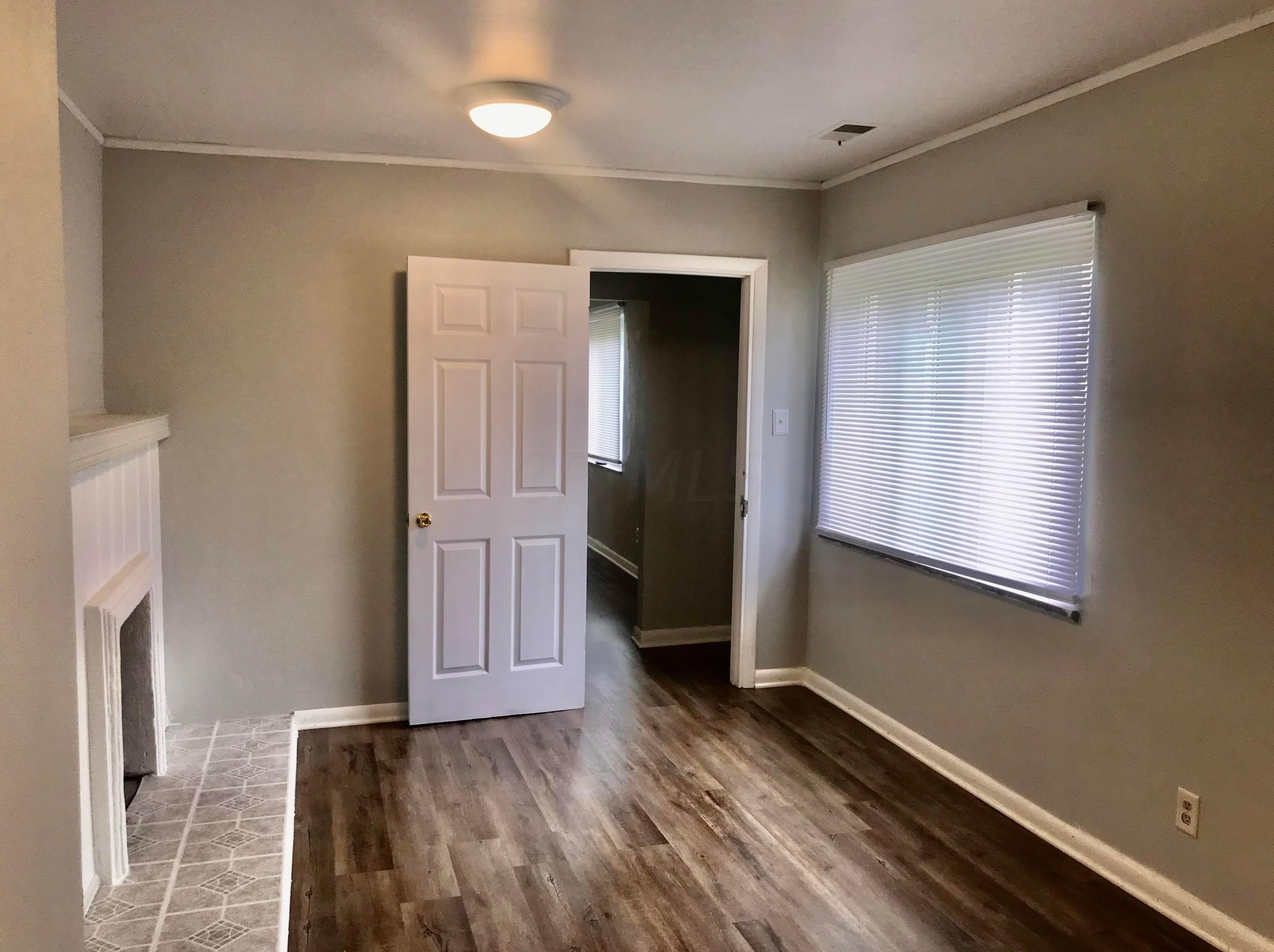 1702 Linnet Ave, Columbus OH 43223-2828 exterior