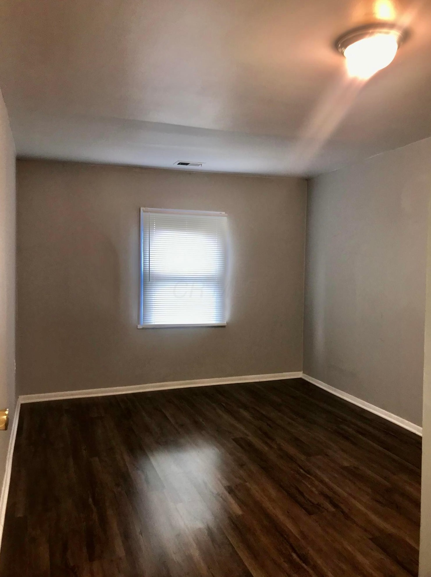 1702 Linnet Ave, Columbus OH 43223-2828 exterior