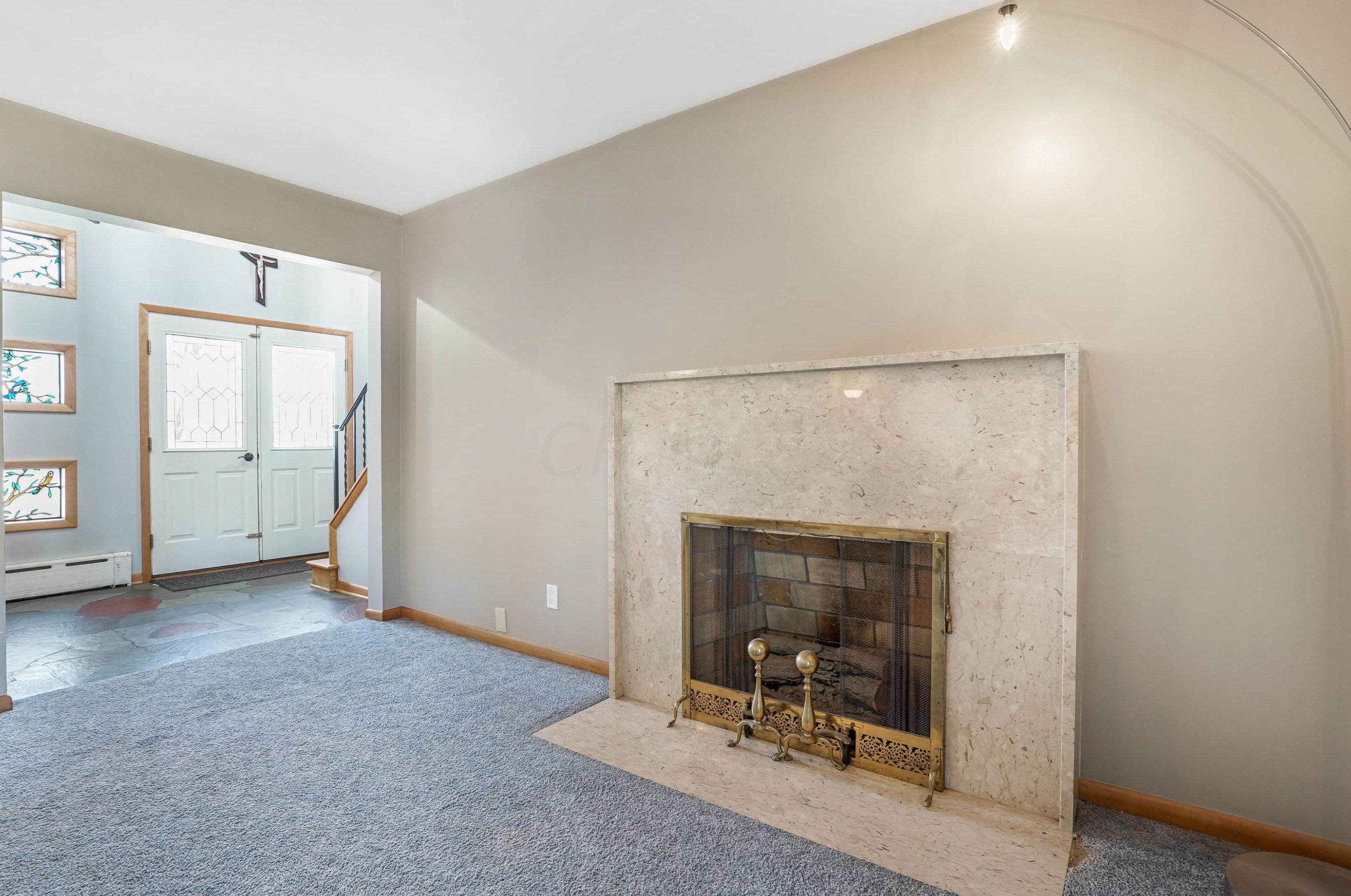 1552 Hickory Run Dr, Columbus OH 43204-1517 exterior