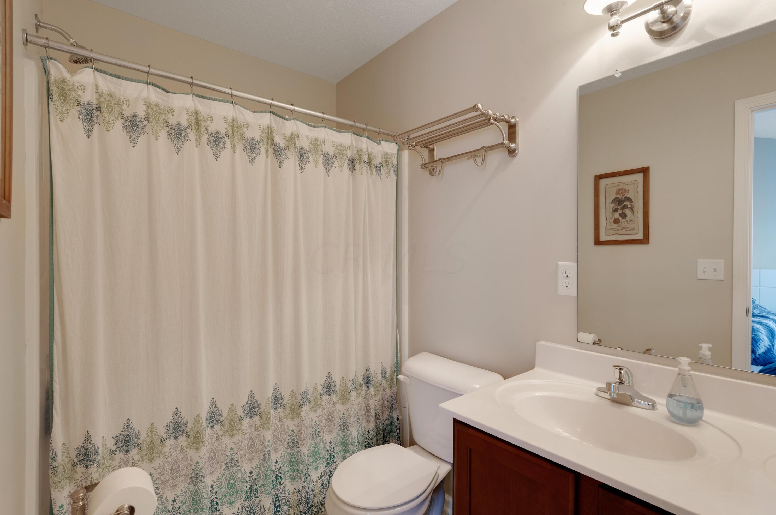 108 Highbluffs Blvd, Columbus OH 43235-8421 exterior