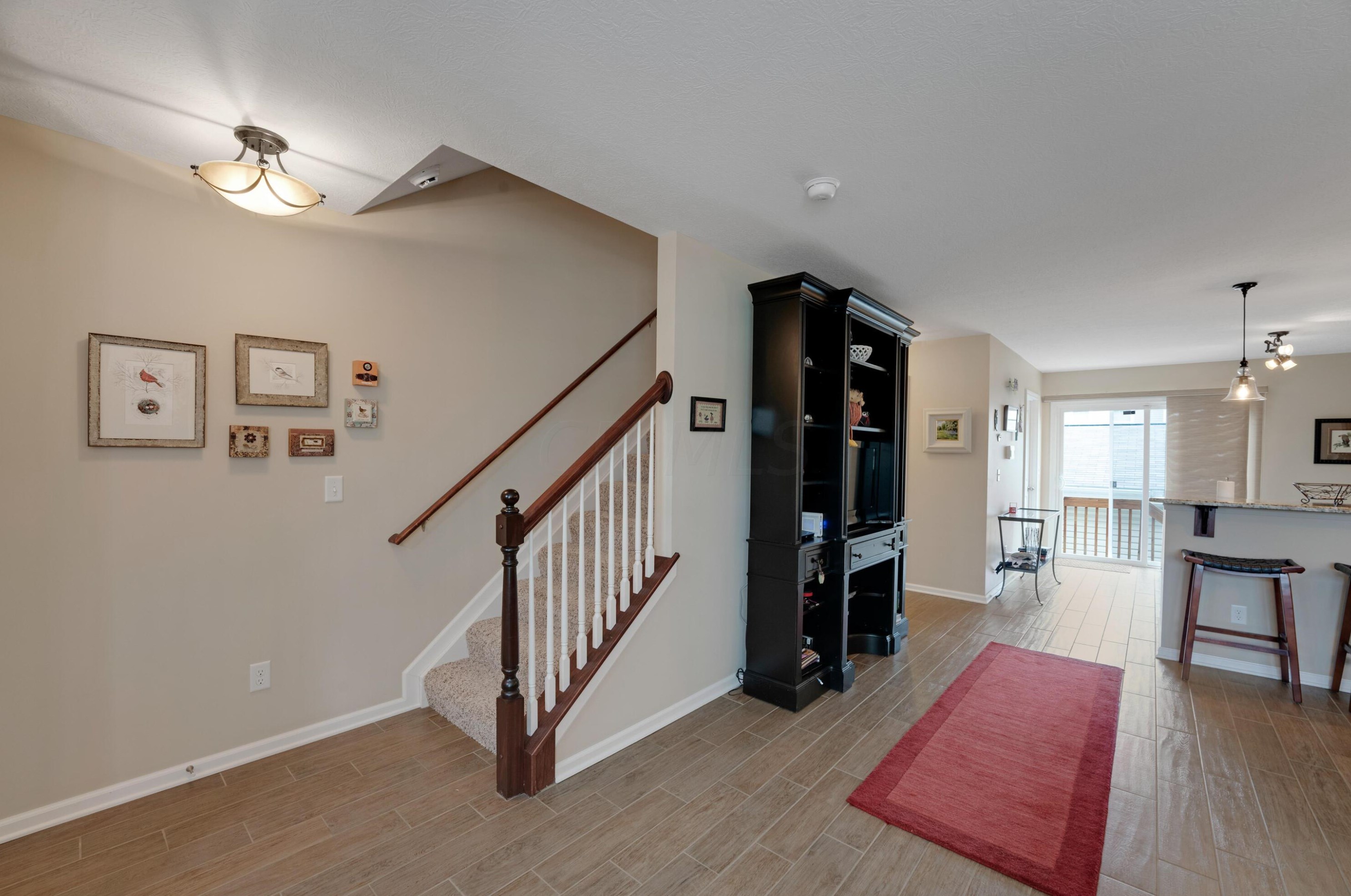 108 Highbluffs Blvd, Columbus OH 43235-8421 exterior