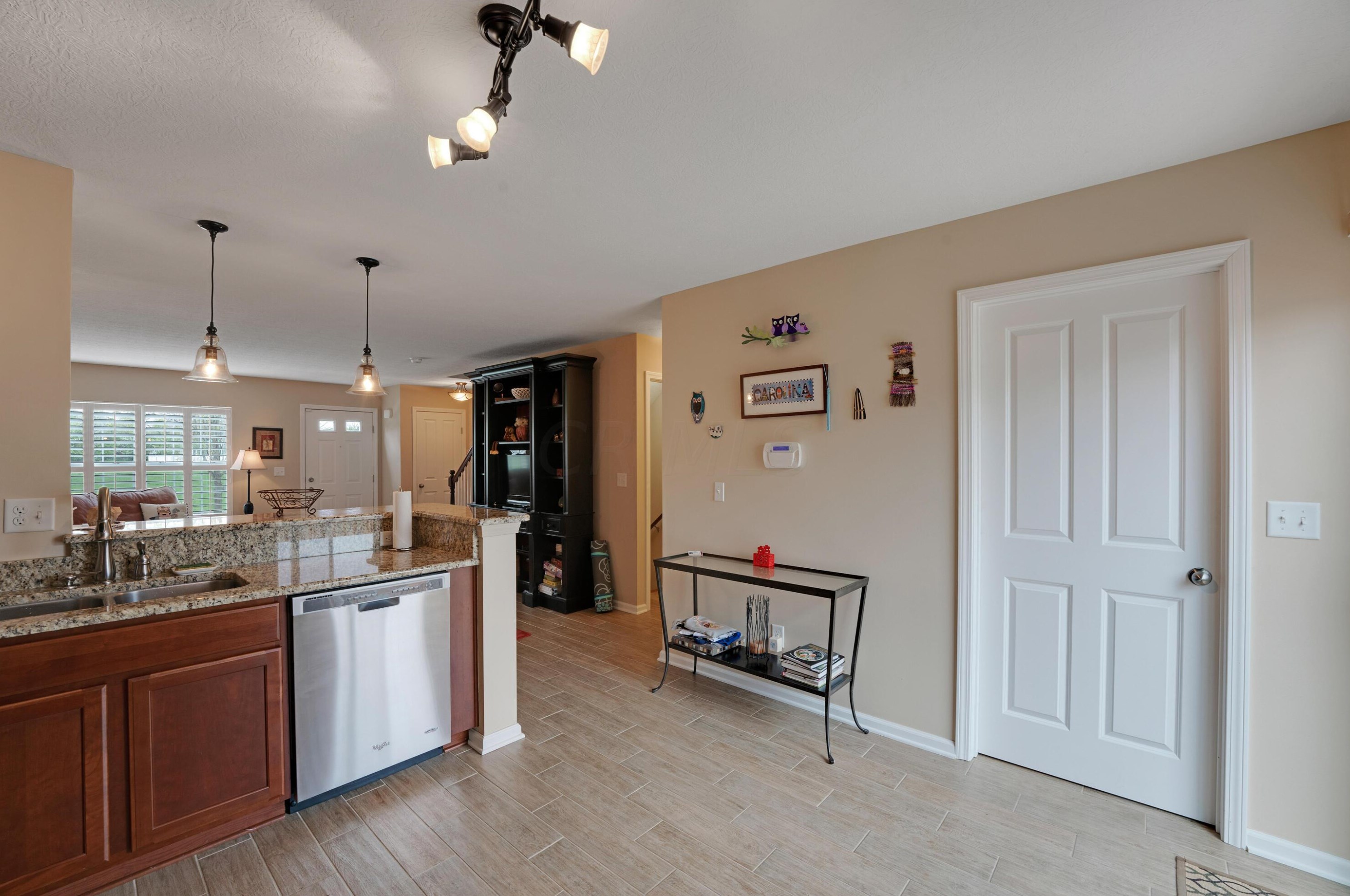 108 Highbluffs Blvd, Columbus OH 43235-8421 exterior