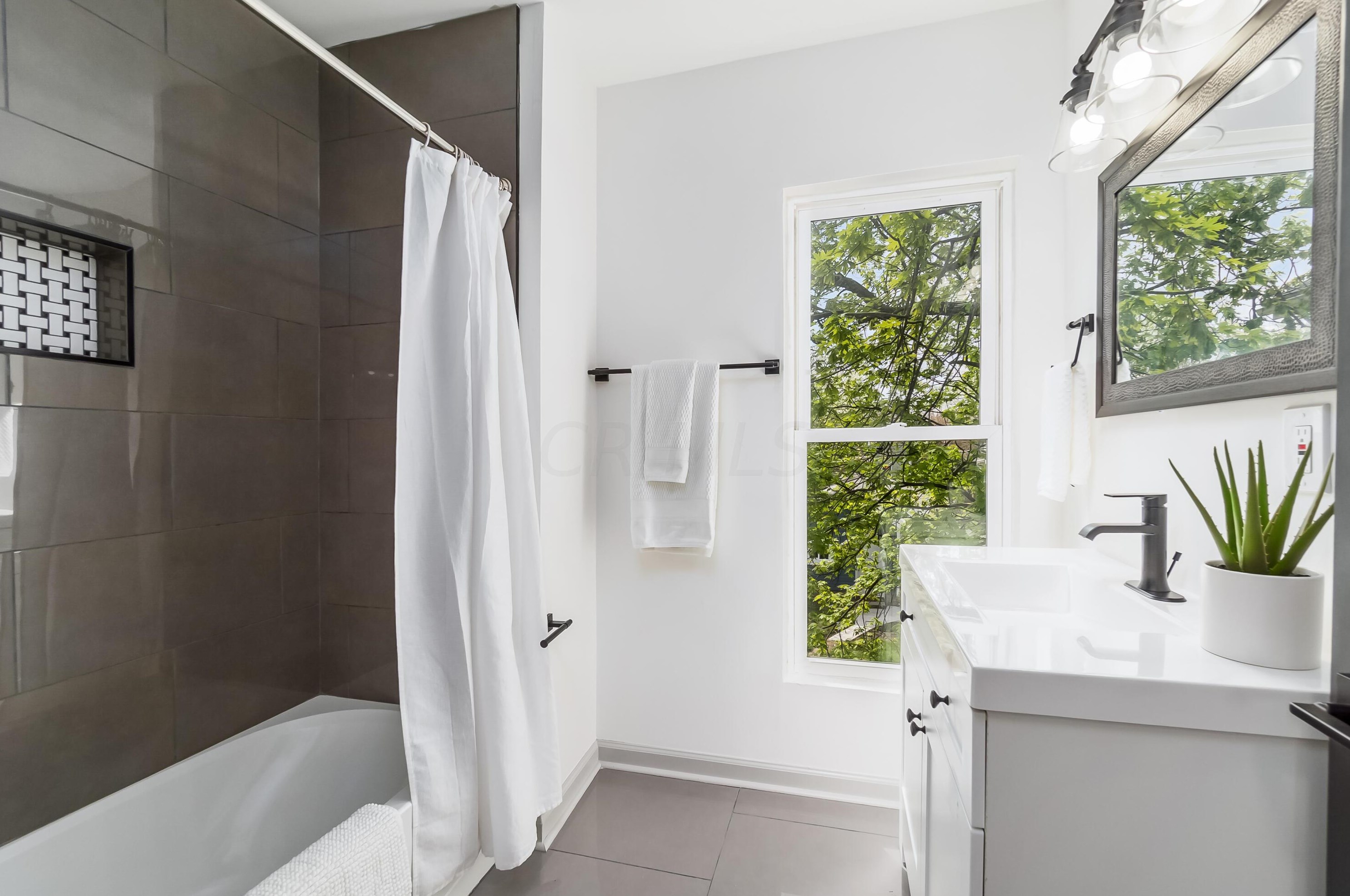 279 Brehl Ave, Columbus OH  43222-1314 exterior