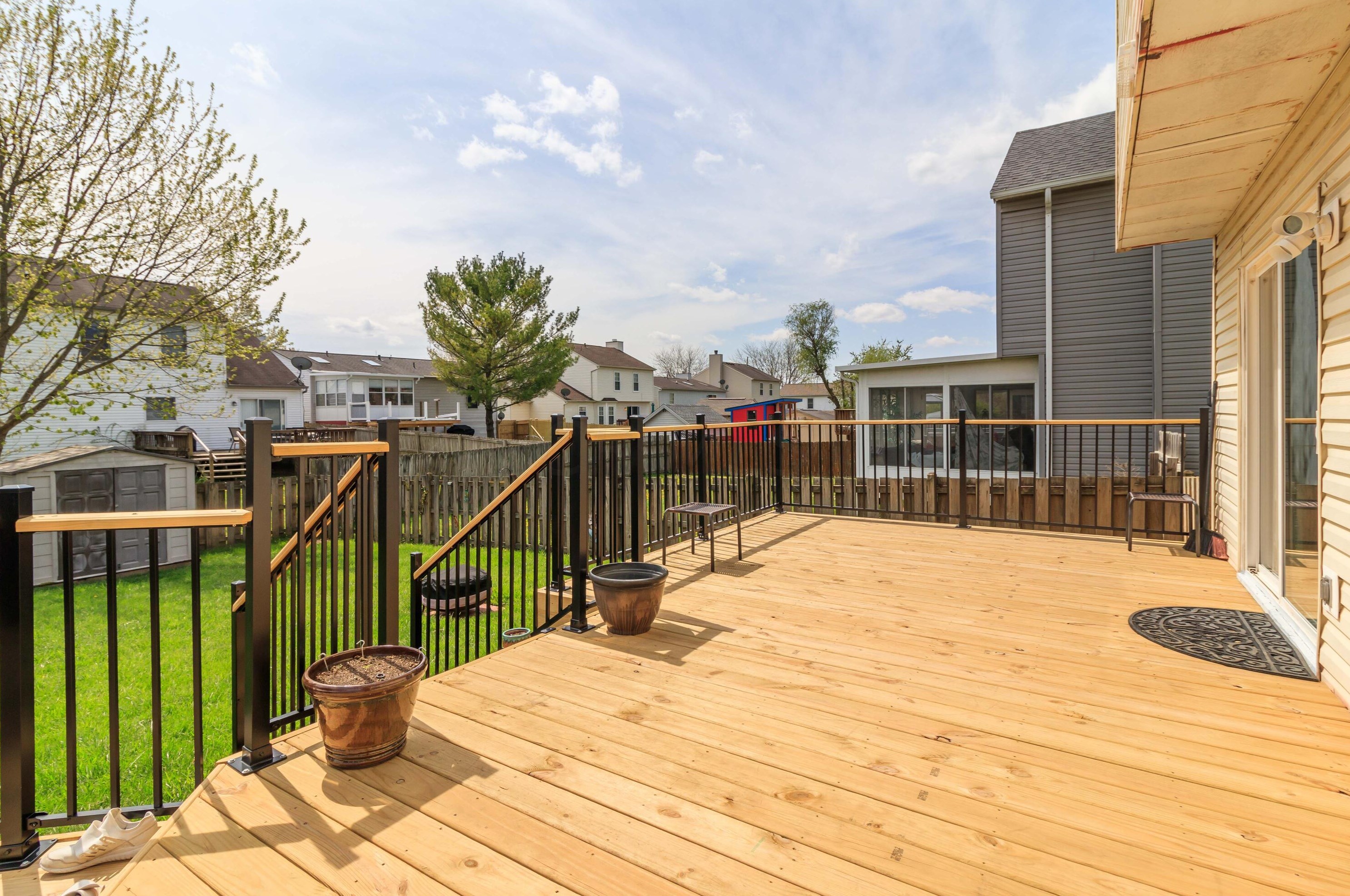 1015 Lavender Ln, Columbus OH 43207-7220 exterior