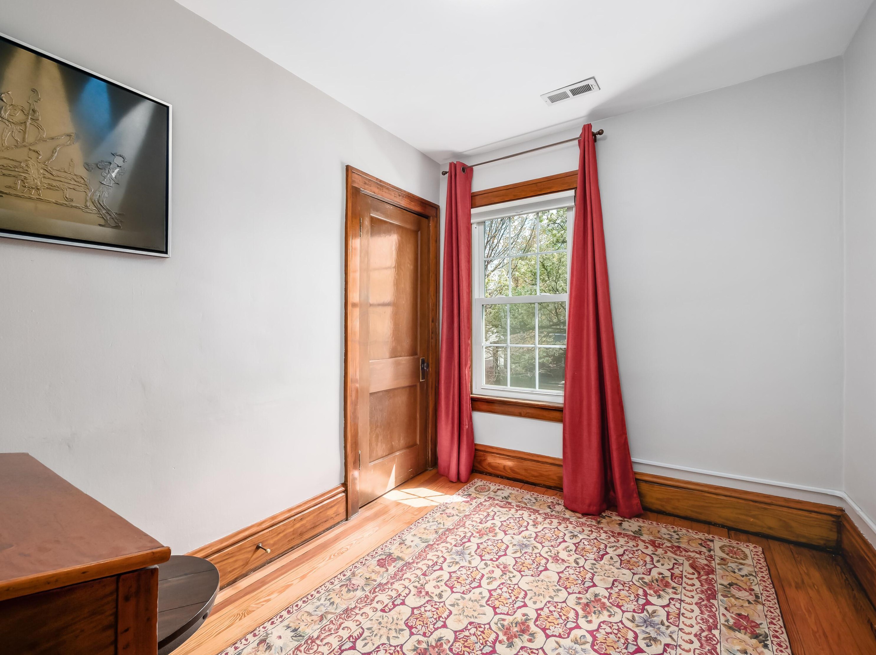 220 Mithoff St, Columbus OH 43206-3506 exterior