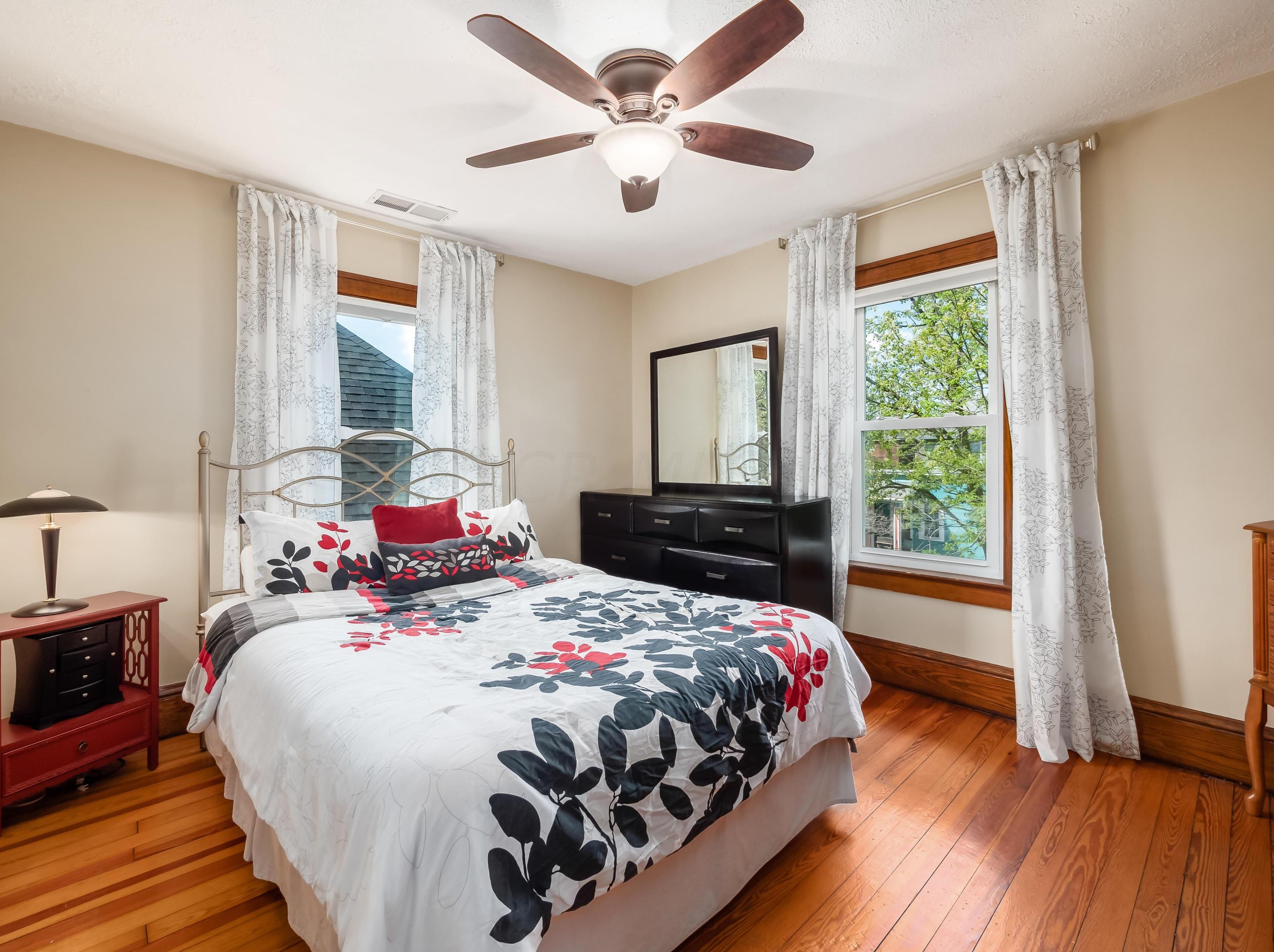 220 Mithoff St, Columbus OH 43206-3506 exterior