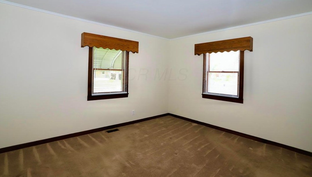 3278 Grasmere Ave, Columbus OH 43224-3307 exterior