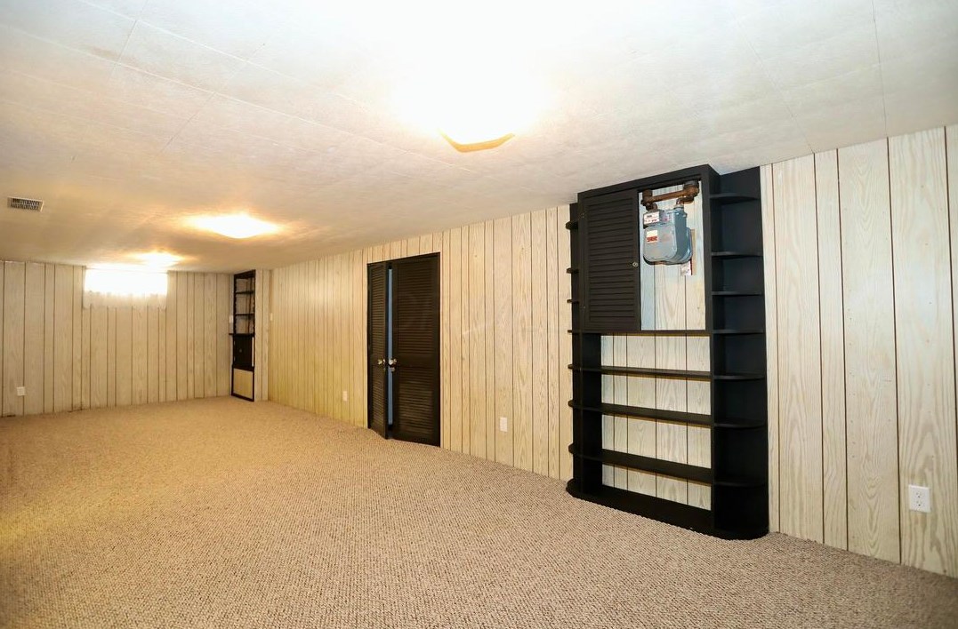 3278 Grasmere Ave, Columbus OH 43224-3307 exterior