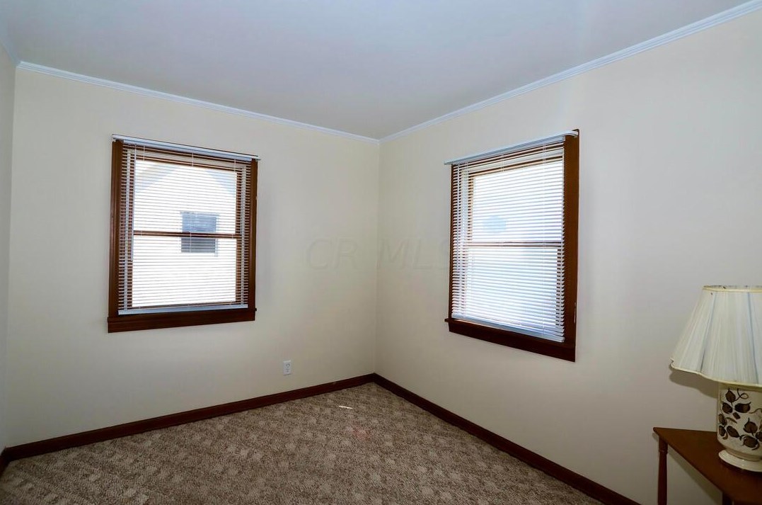 3278 Grasmere Ave, Columbus OH 43224-3307 exterior