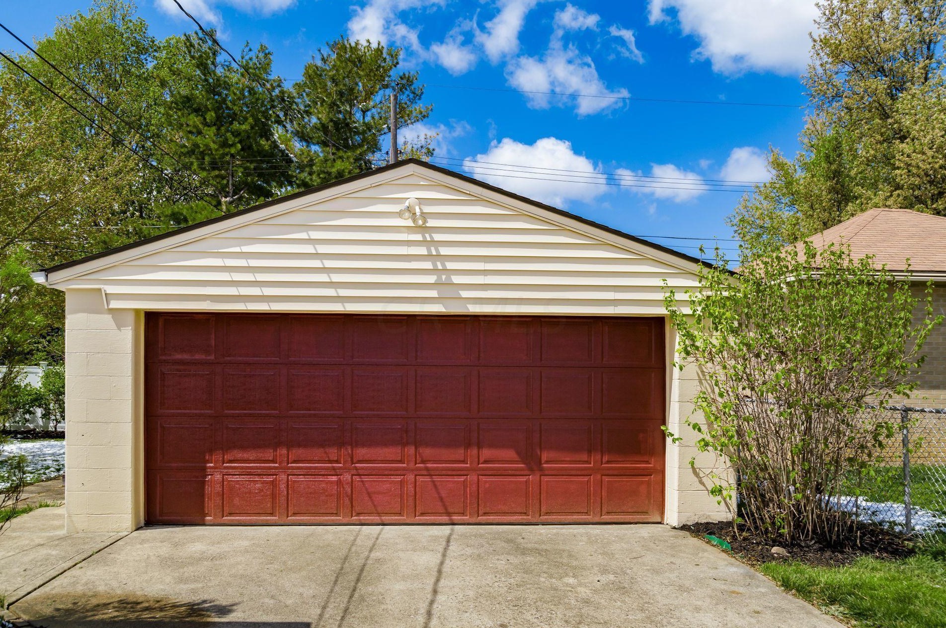 3259 Kenyon Rd, Columbus OH  43221-1809 exterior