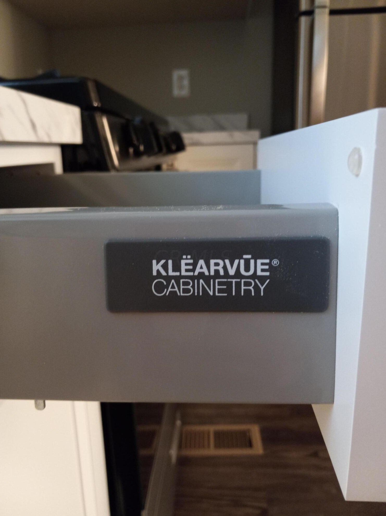 1596 Eastfield Dr, Columbus OH 43223-3713 exterior