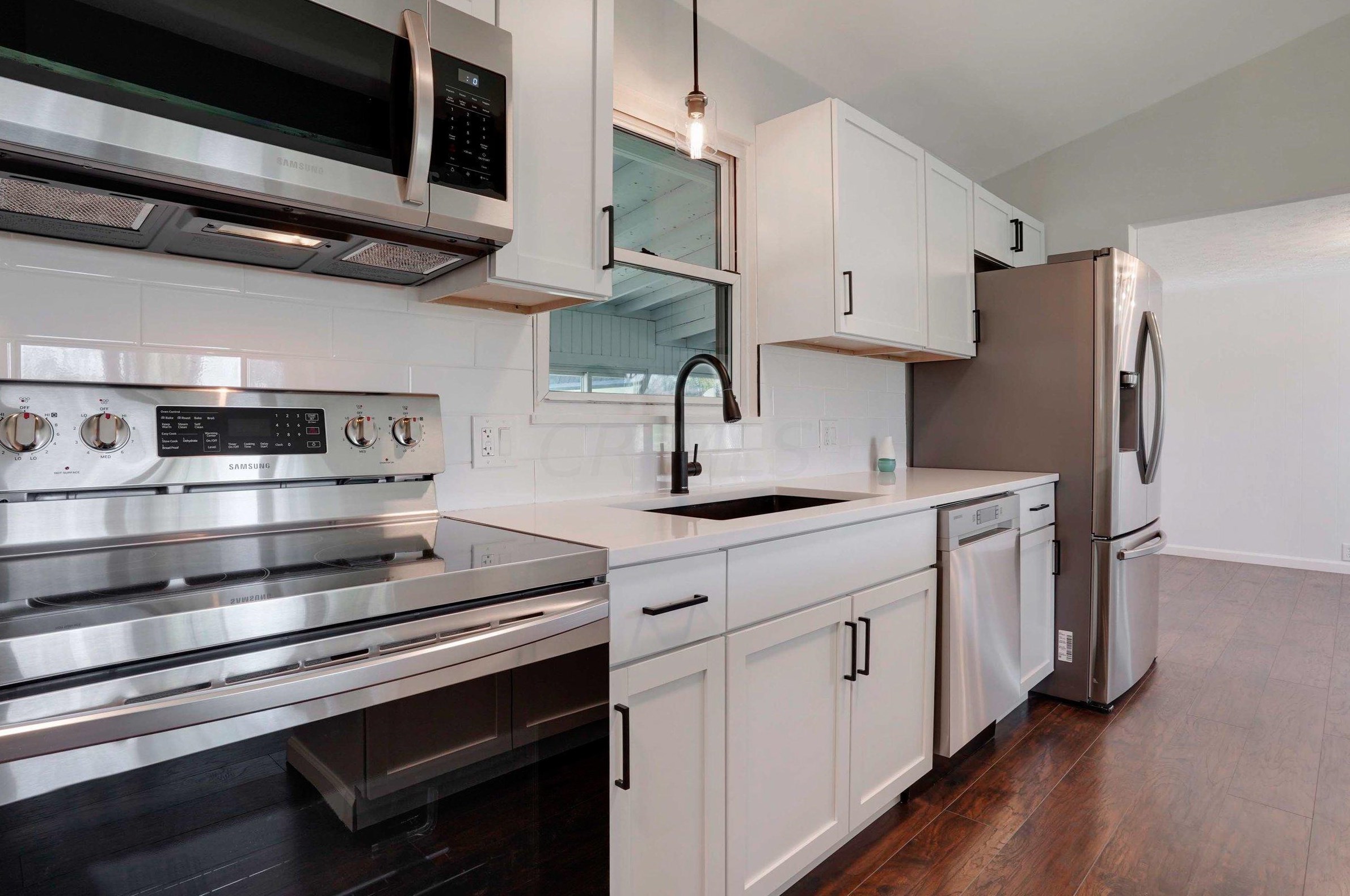 4520 Johnstown Rd, Columbus OH  43230-1821 exterior