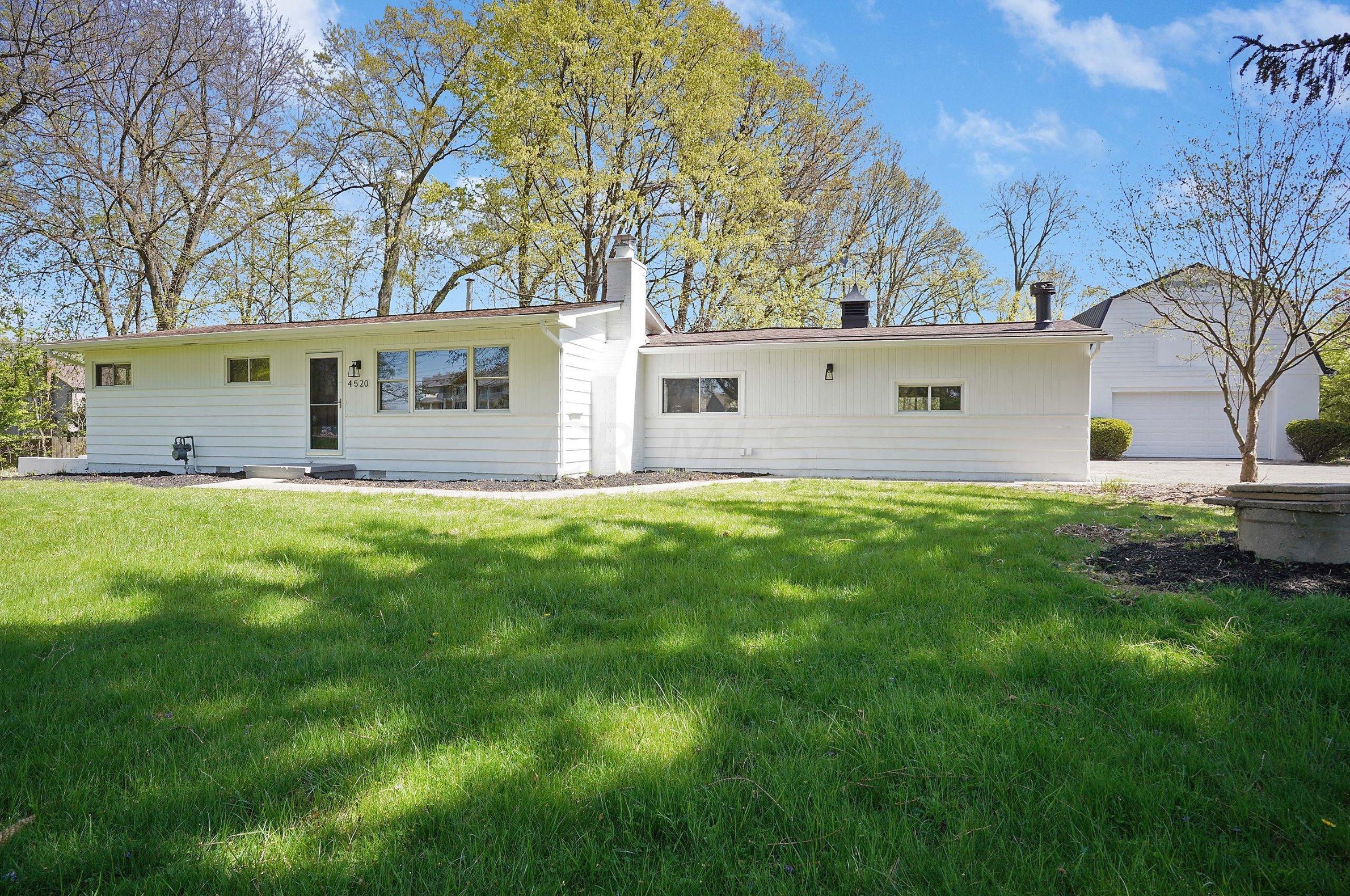 4520 Johnstown Rd, Columbus OH  43230-1821 exterior