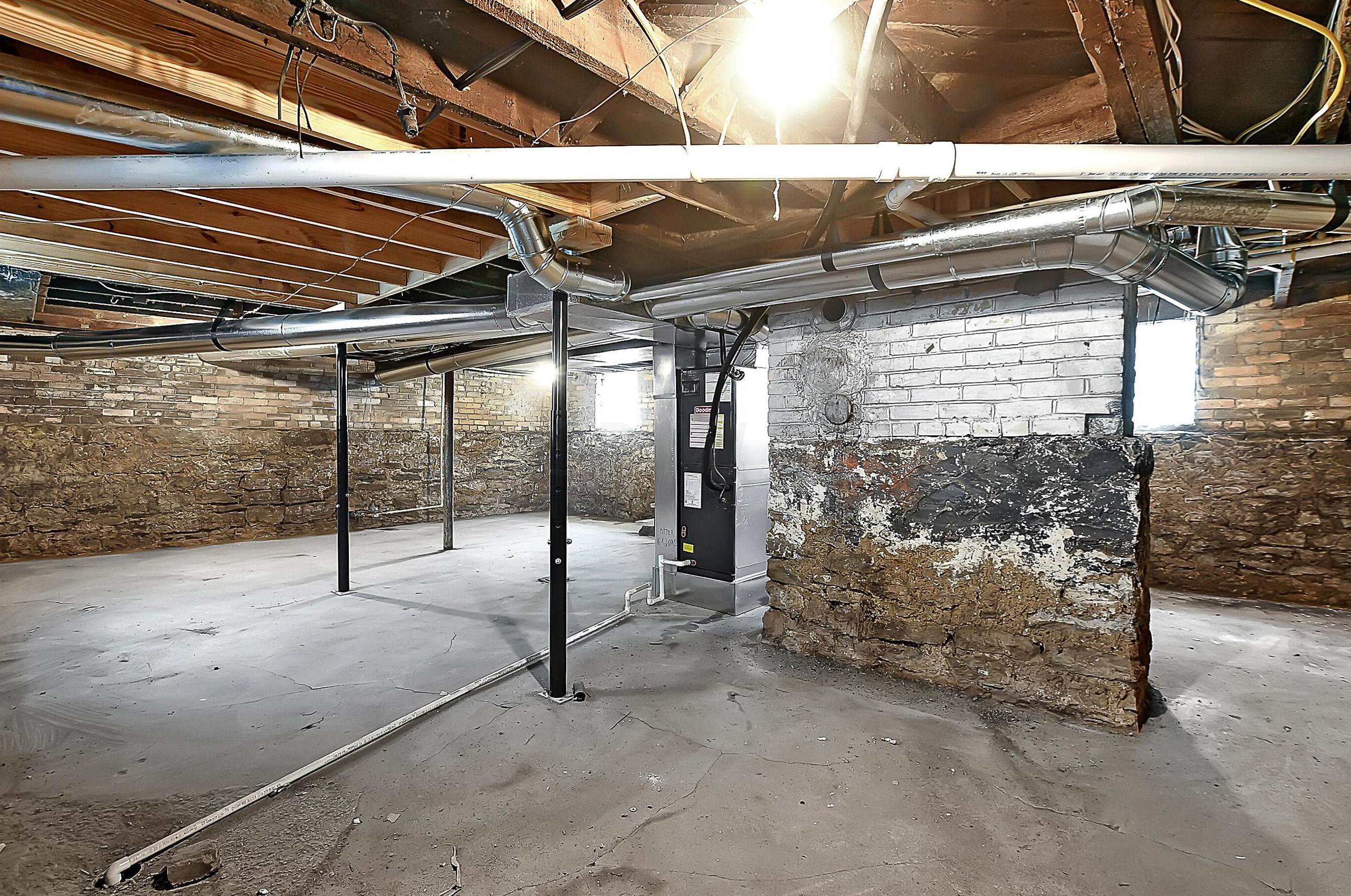 50 Barthman Ave, Columbus OH  43207-1994 exterior