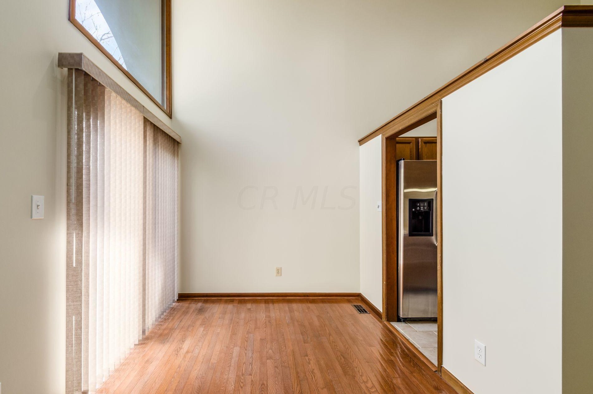 3111 Rivermill Dr, Columbus OH 43220-2258 exterior