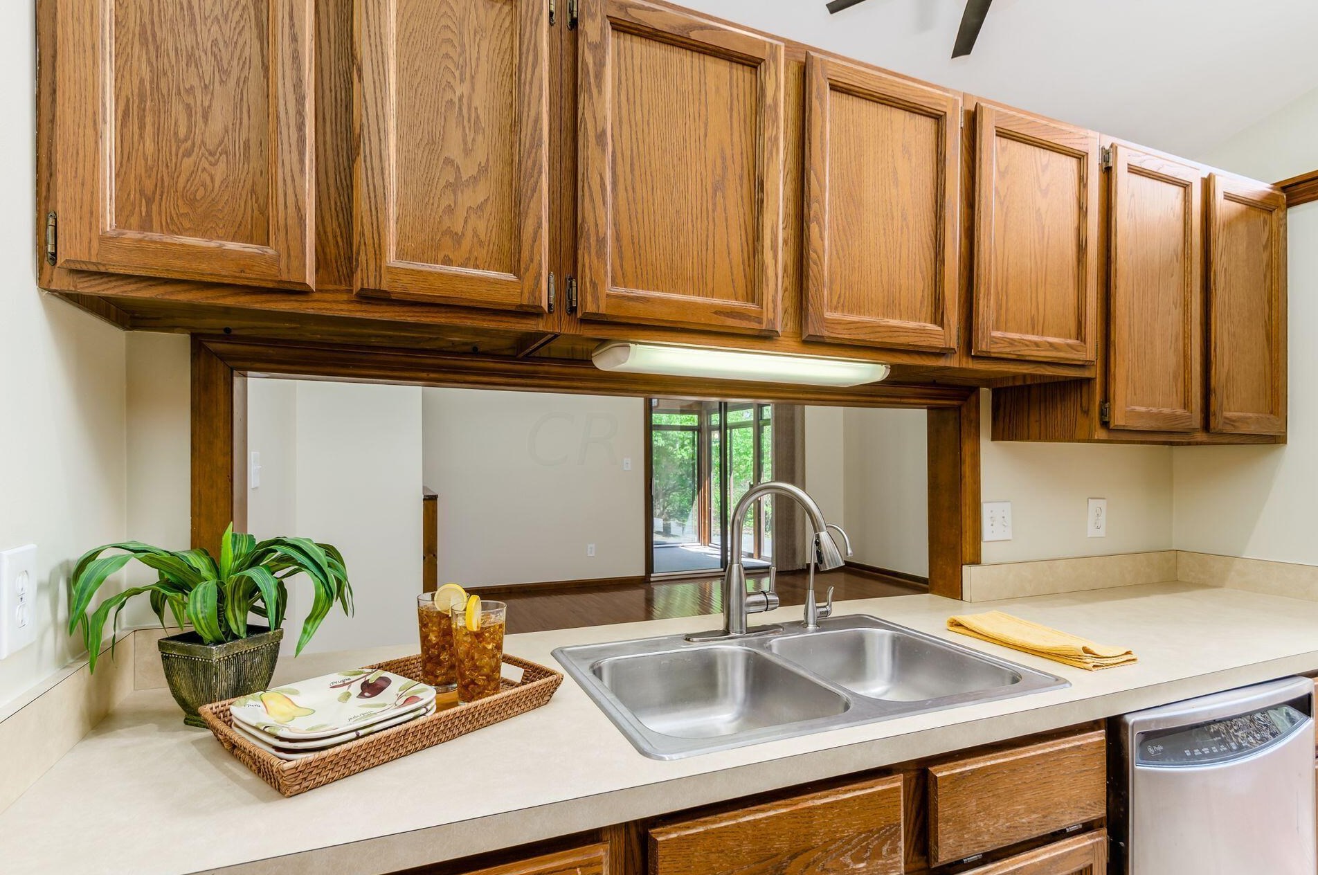 3111 Rivermill Dr, Columbus OH 43220-2258 exterior