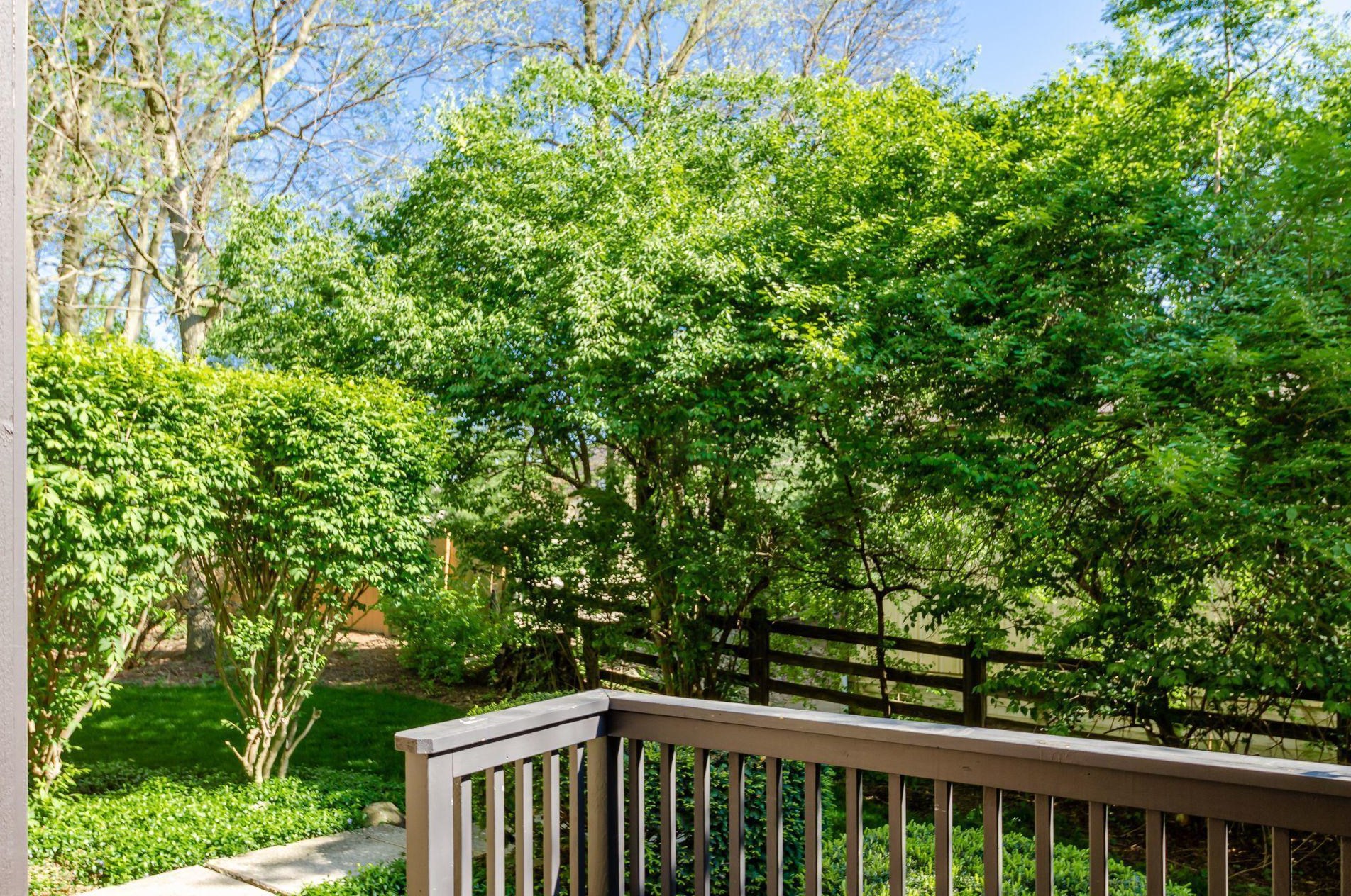 3111 Rivermill Dr, Columbus OH 43220-2258 exterior