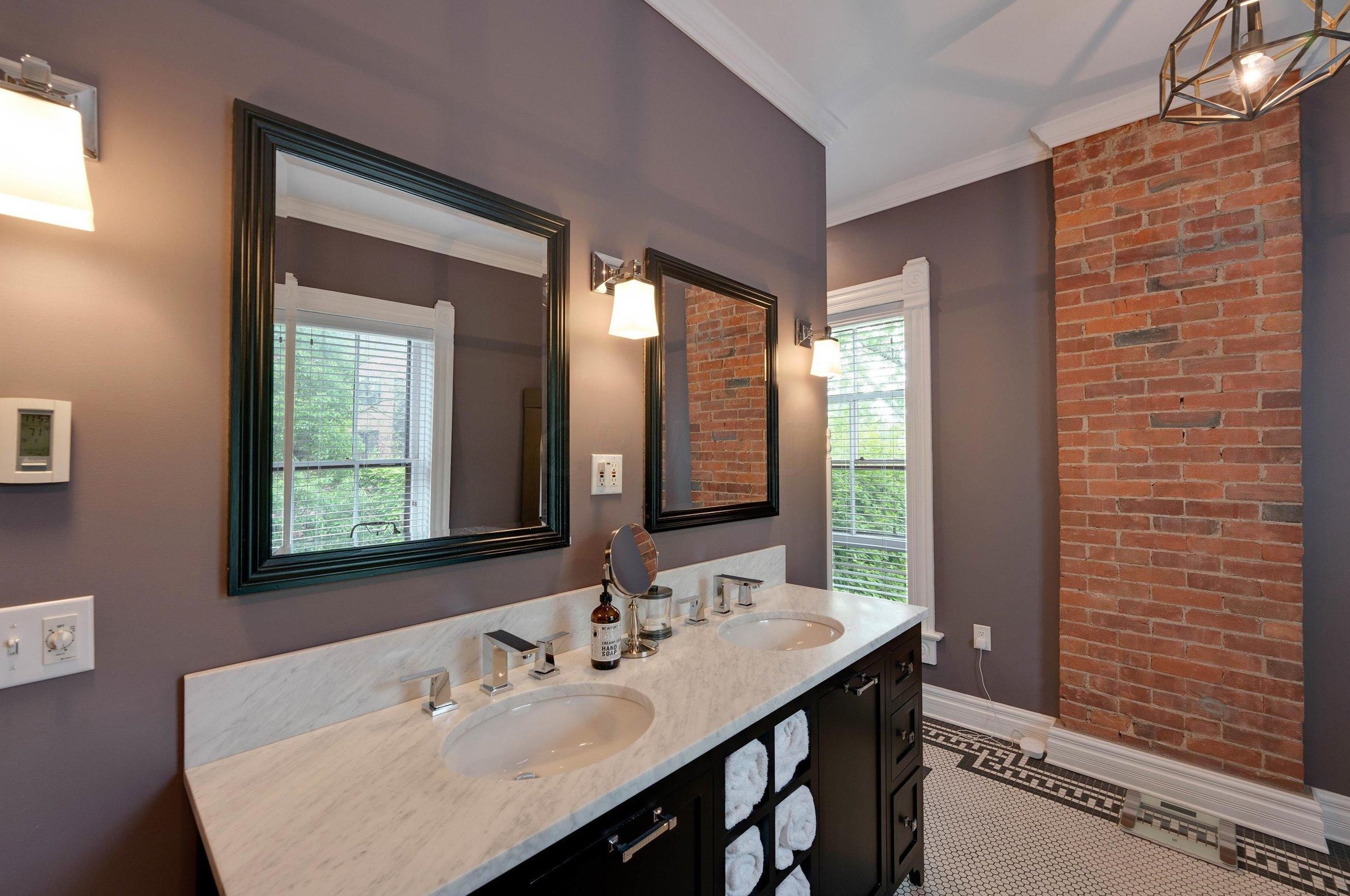 29 1st Ave, Columbus OH 43201-3389 exterior