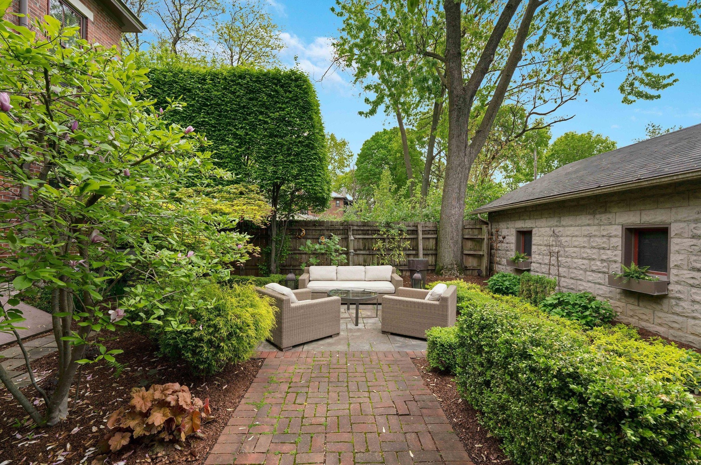 29 1st Ave, Columbus OH 43201-3389 exterior