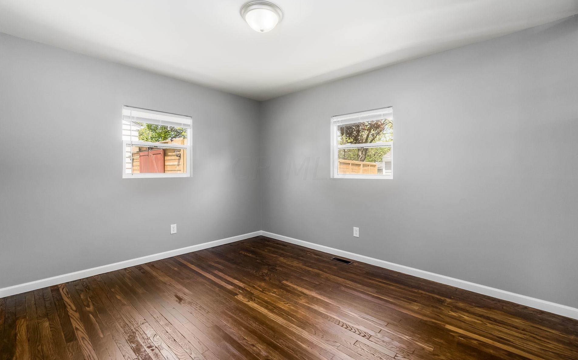 2040 Fenton St, Columbus OH  43224-1366 exterior