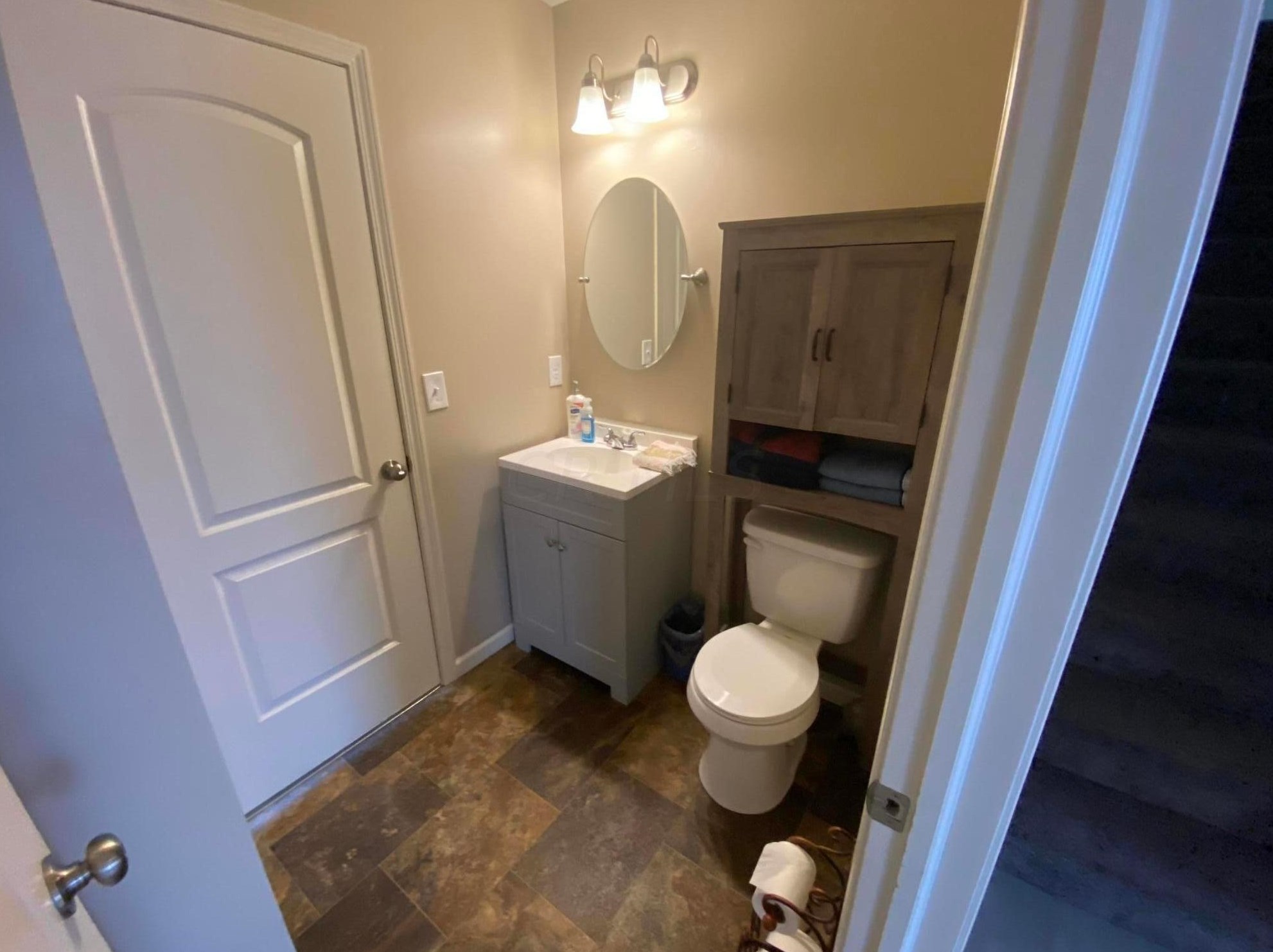 1098 Gartner Ct, Columbus OH  43207-1199 exterior