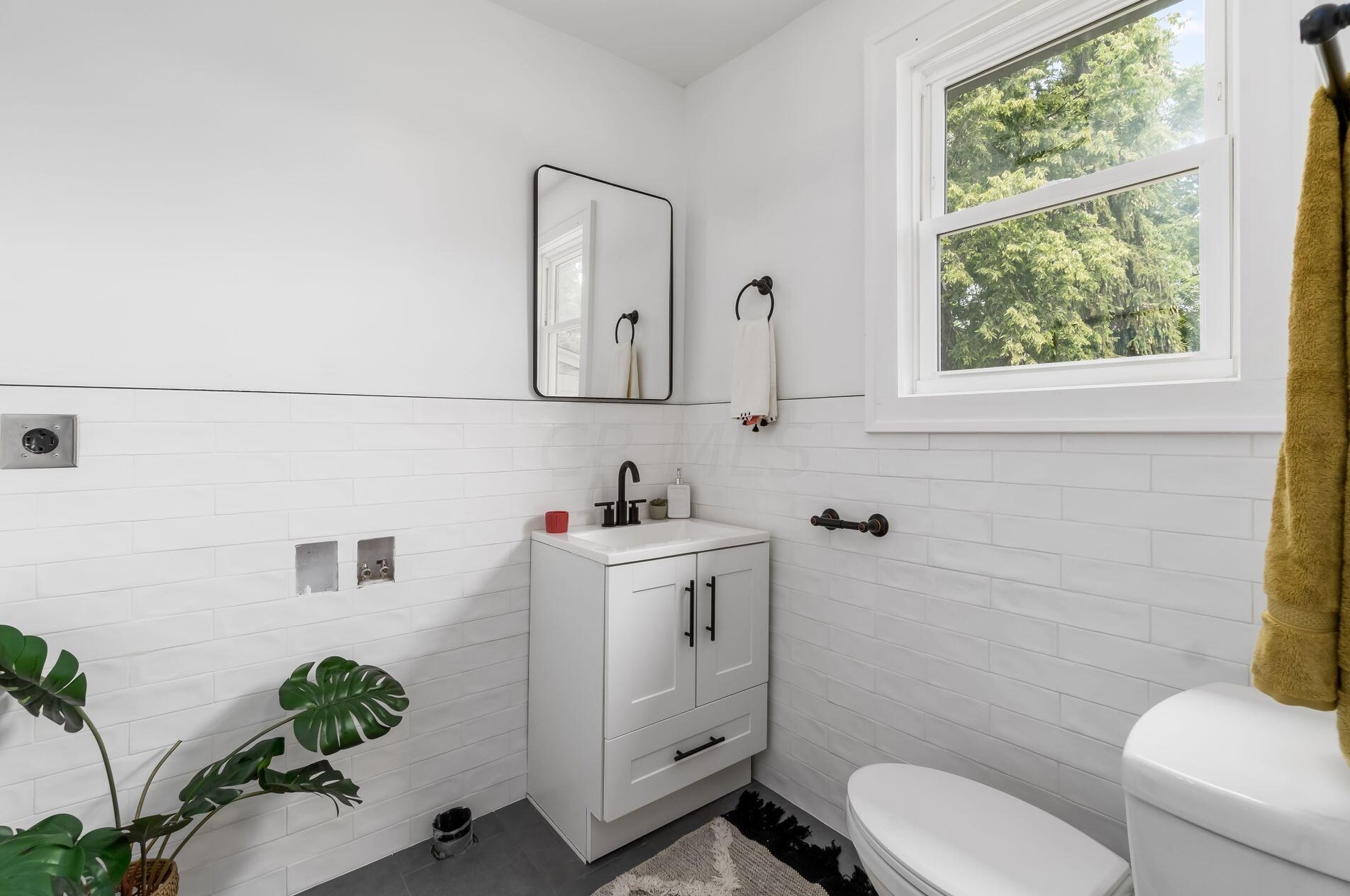 46 Welch Ave, Columbus OH 43207-2007 exterior