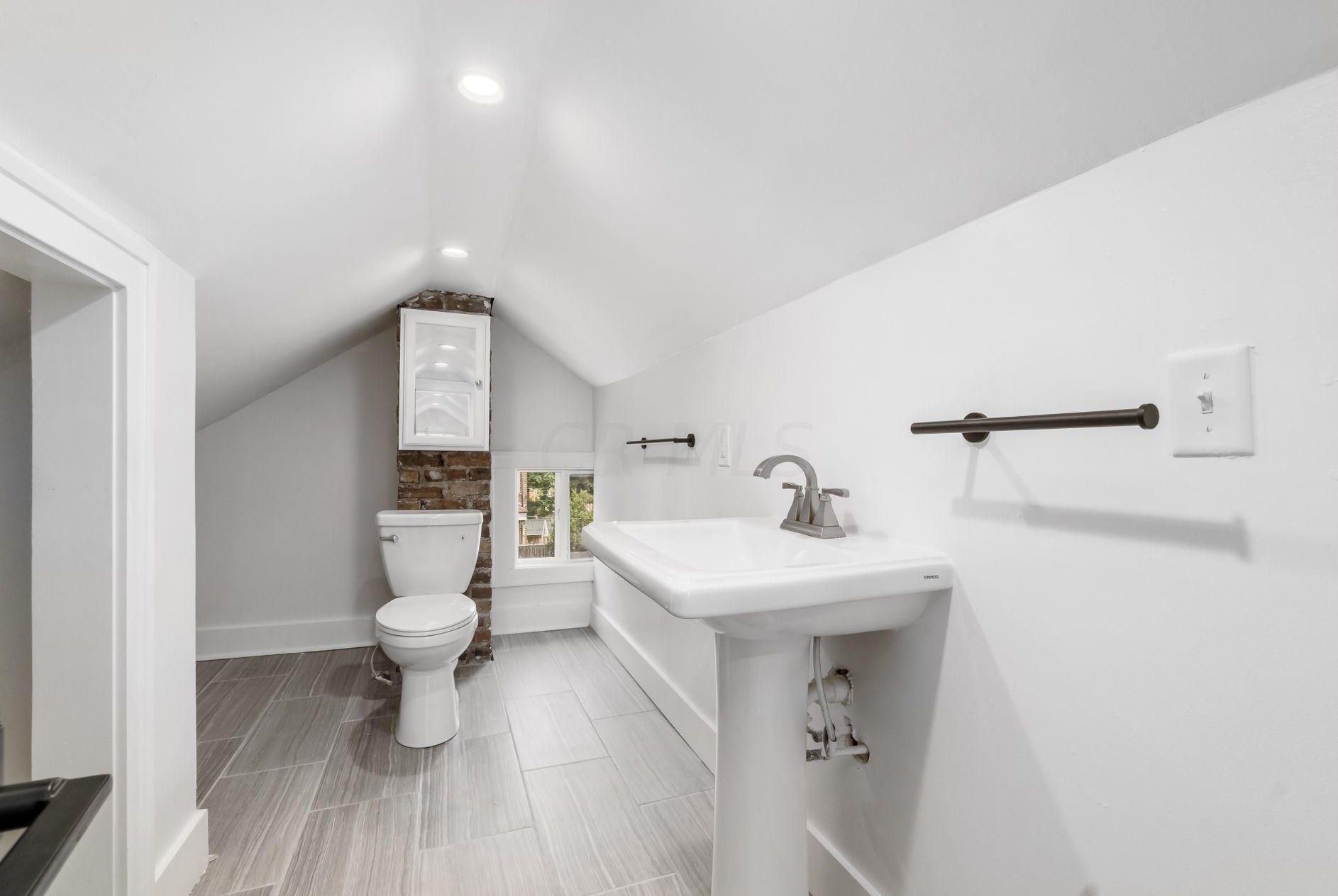 46 Welch Ave, Columbus OH 43207-2007 exterior